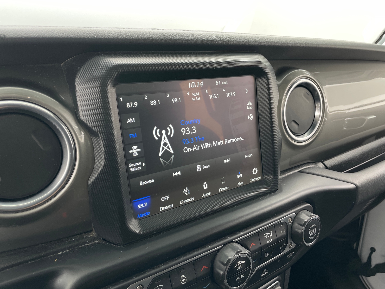 Thumbnail: 2022 Jeep Wrangler - 4
