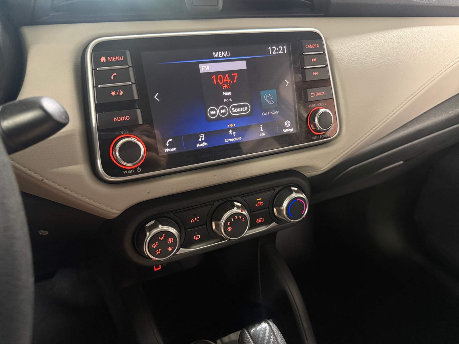 Thumbnail: 2022 Nissan Versa - 4
