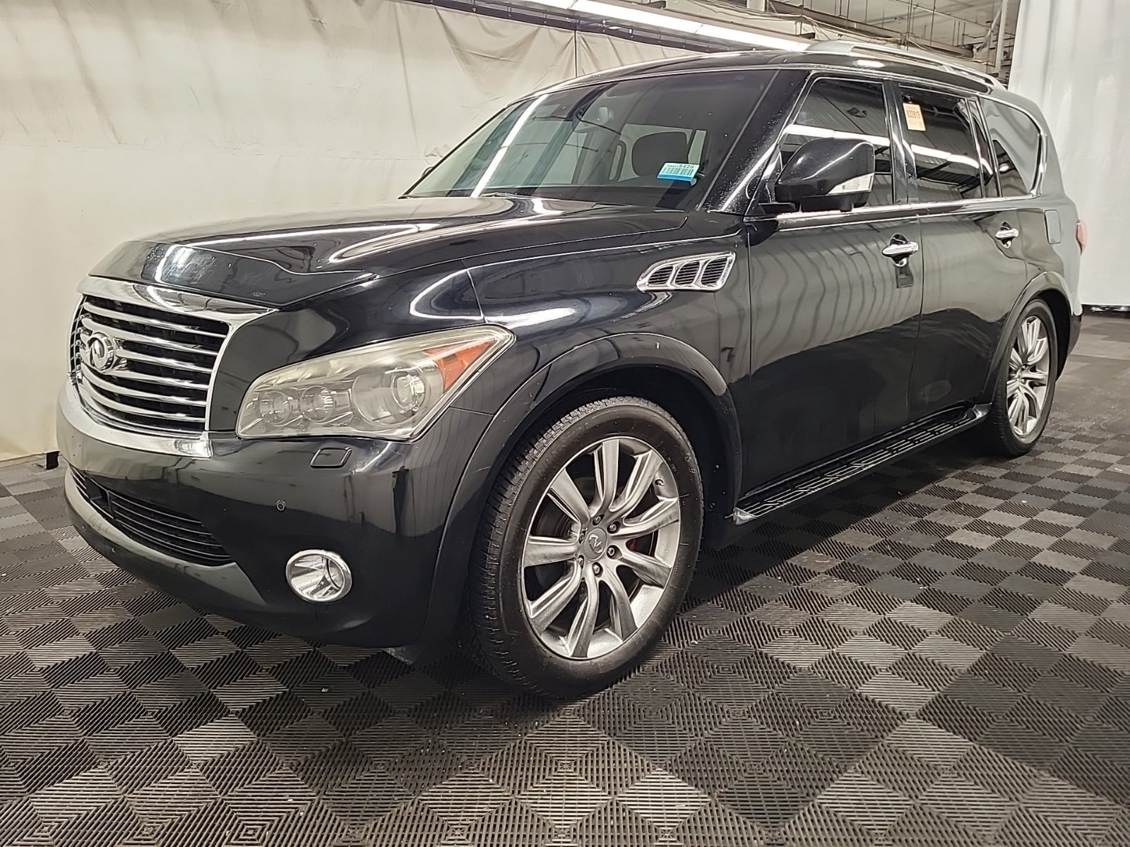 2012 Infiniti QX56 7-Passenger