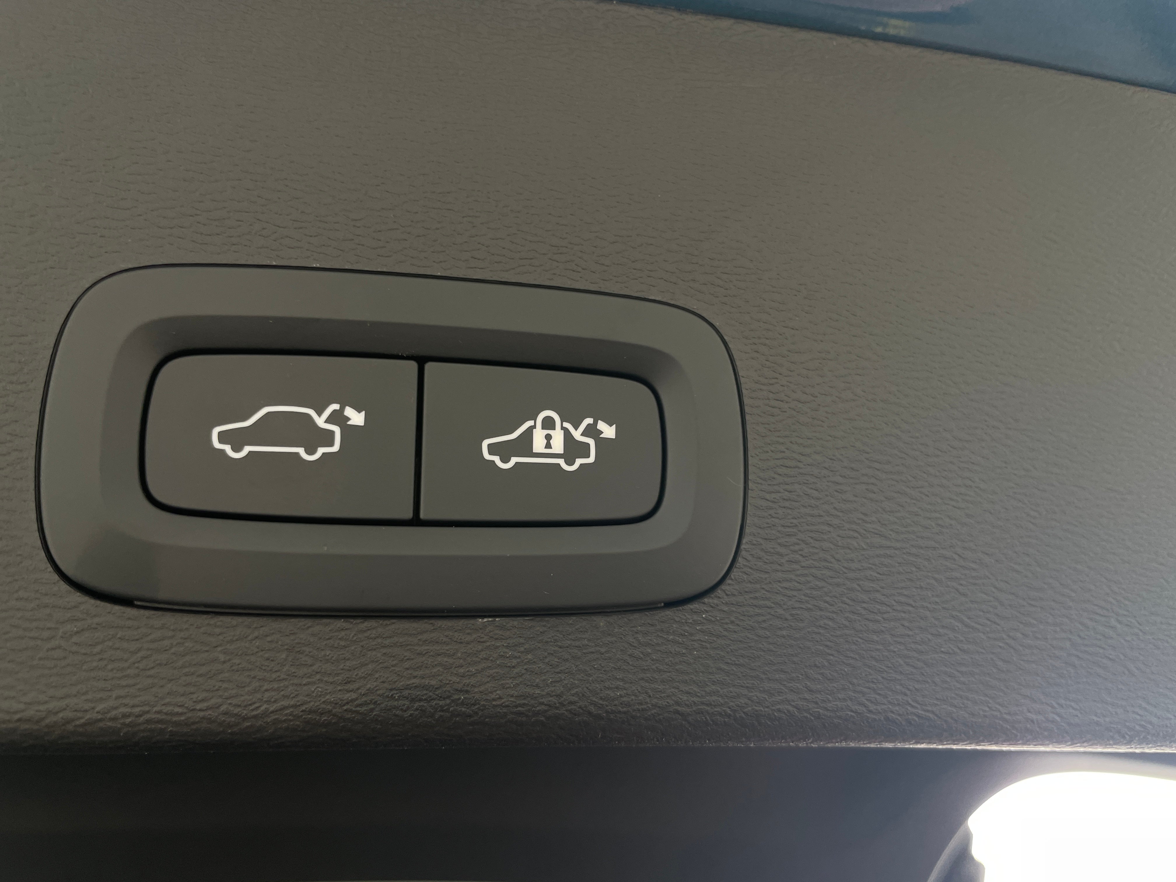 2024 Volvo XC40