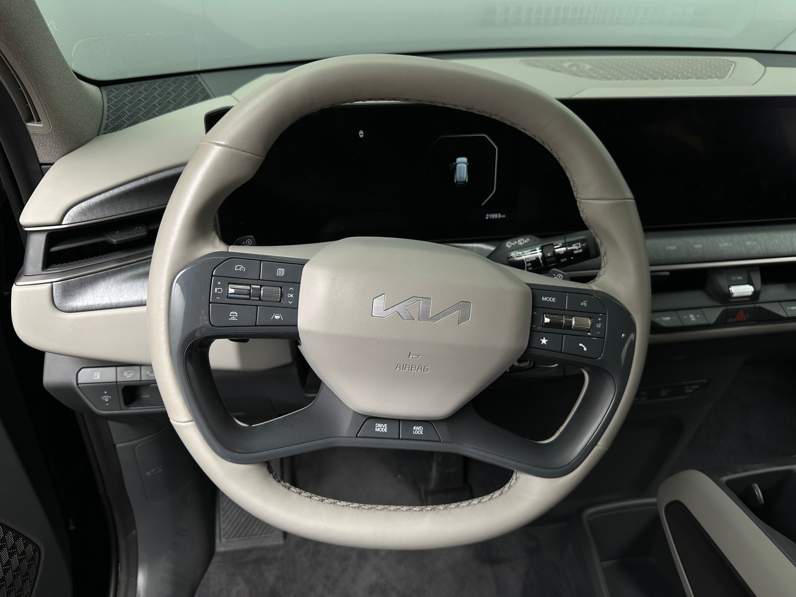 Thumbnail: 2024 Kia EV9 - 4