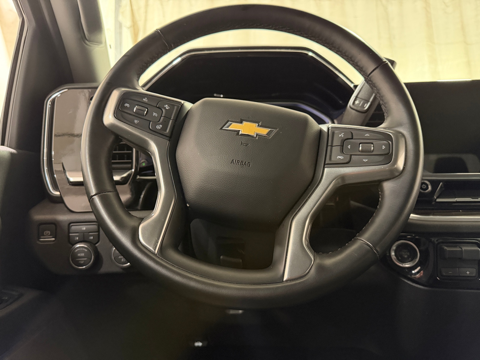 Thumbnail: 2025 Chevrolet Silverado 2500 - 5