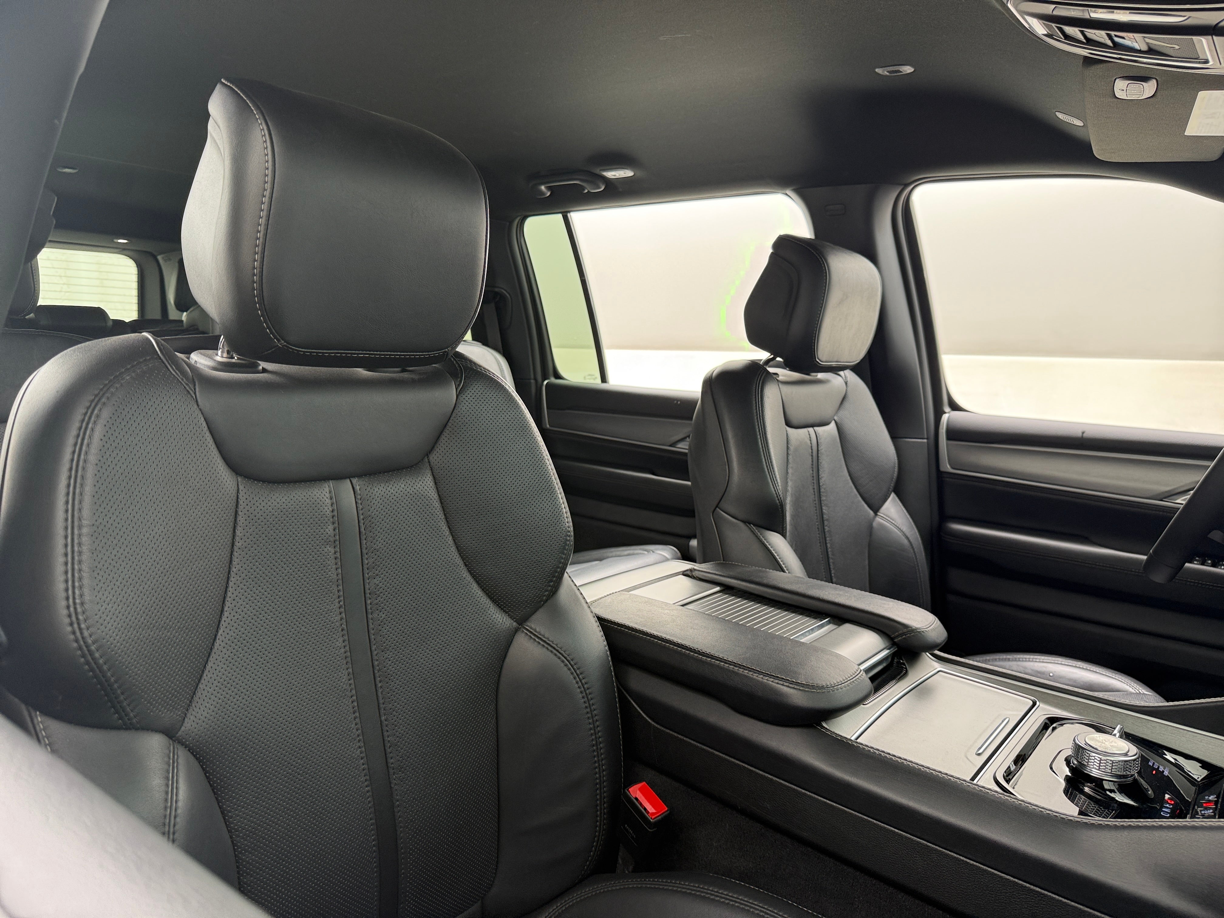 2025 Jeep Wagoneer L