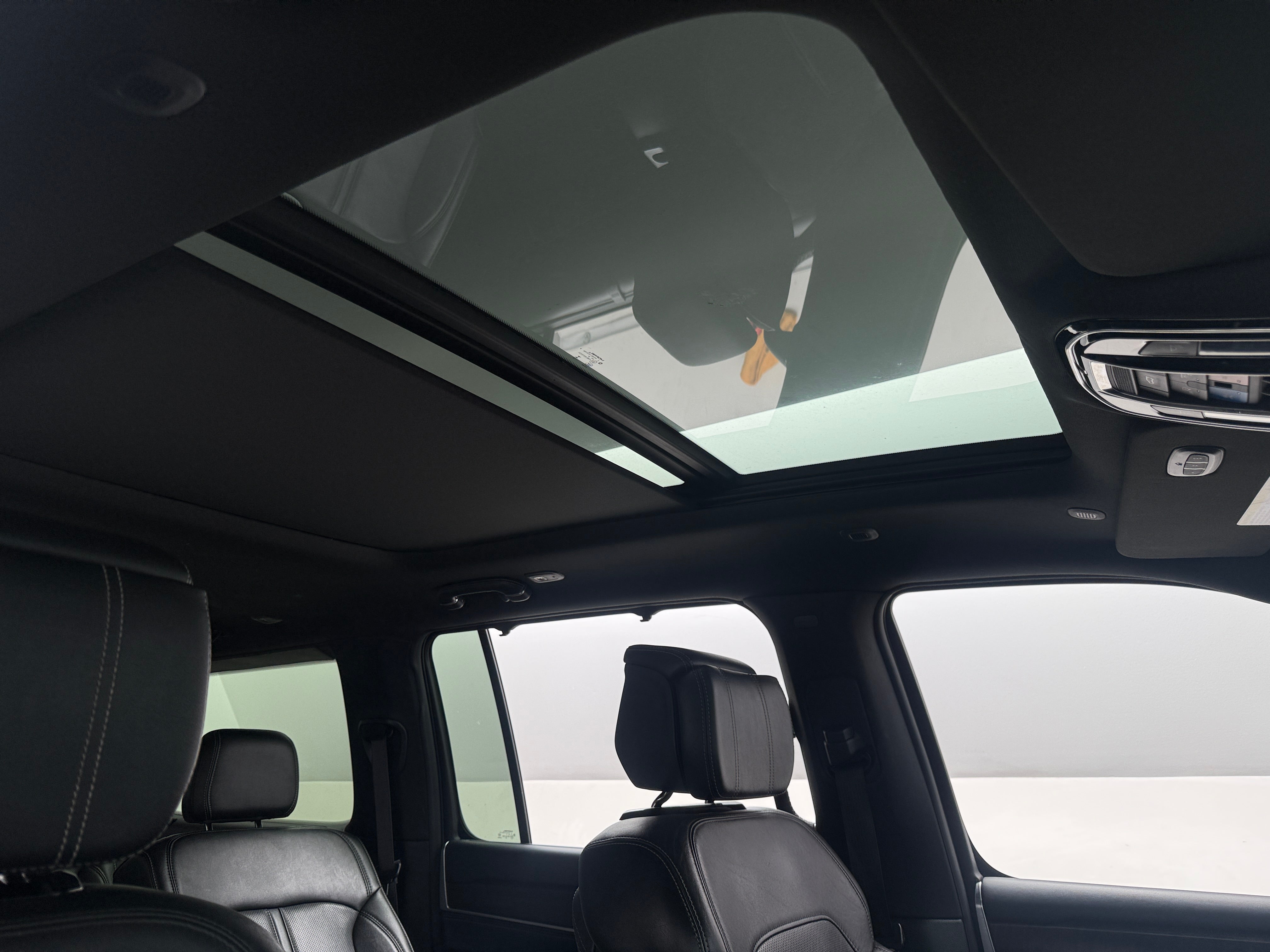 2024 Jeep Grand Wagoneer L