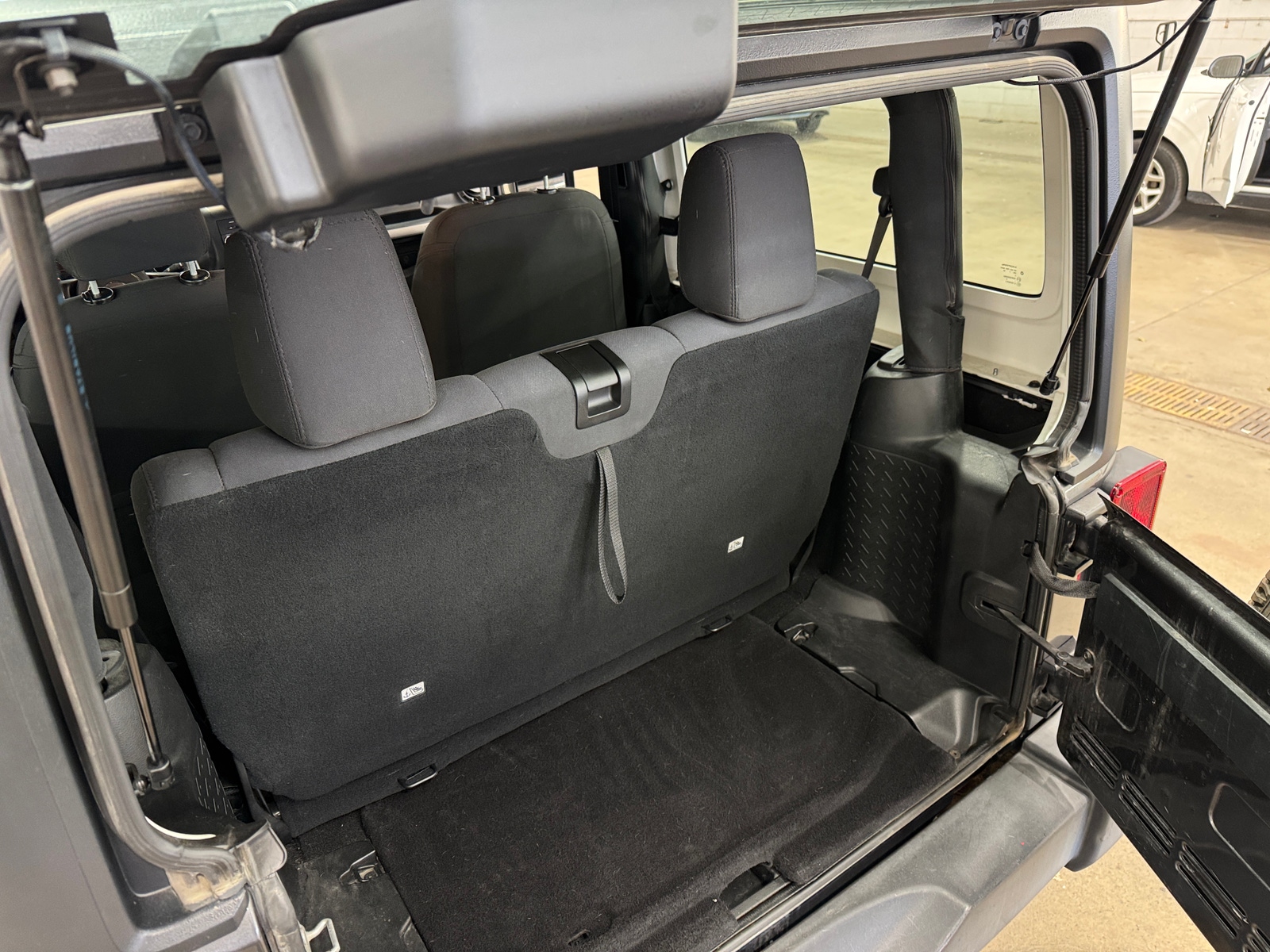Thumbnail: 2018 Jeep Wrangler - 7
