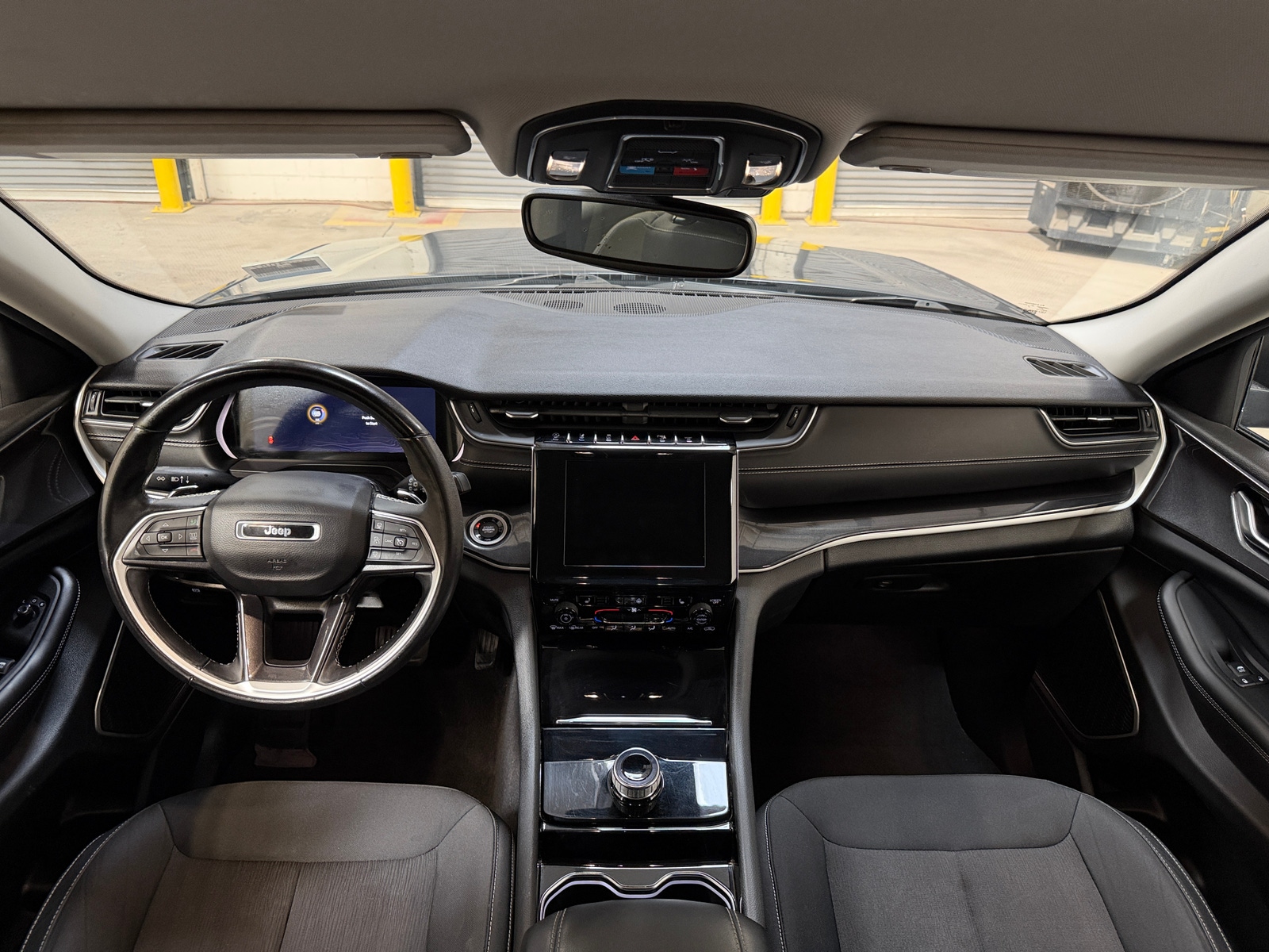 Thumbnail: 2022 Jeep Grand Cherokee - 3