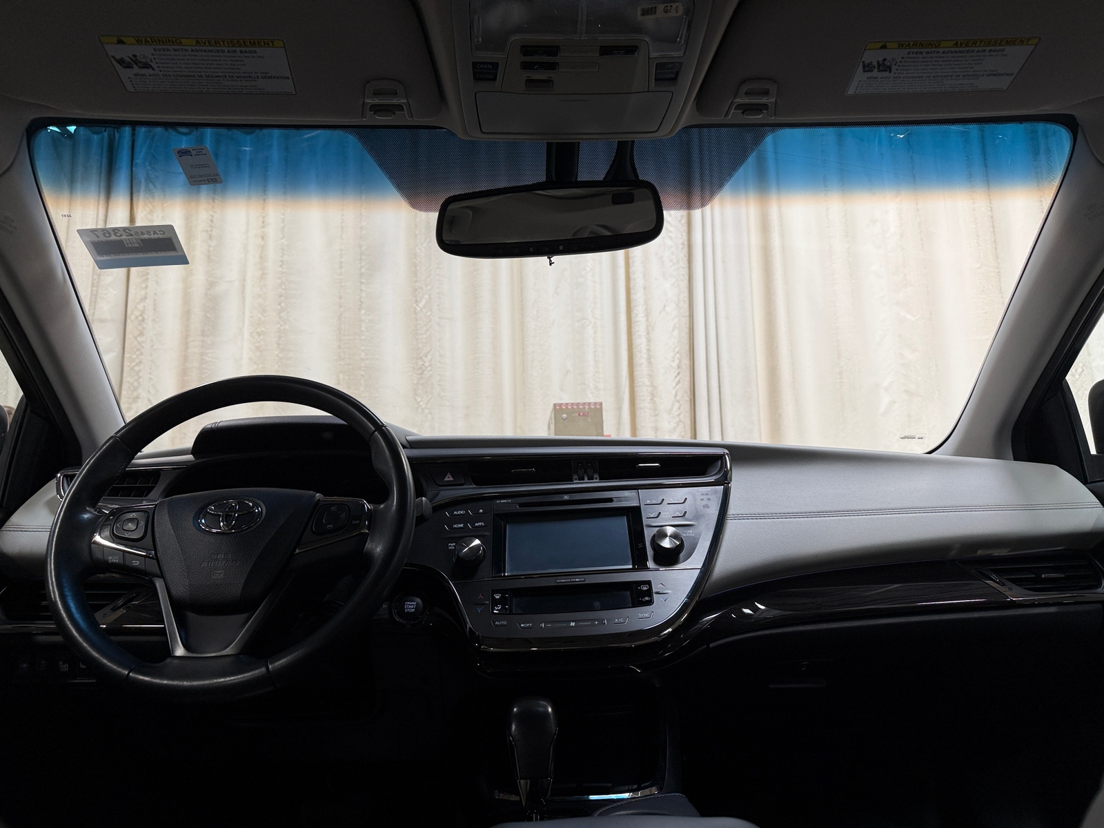 Thumbnail: 2015 Toyota Avalon - 2