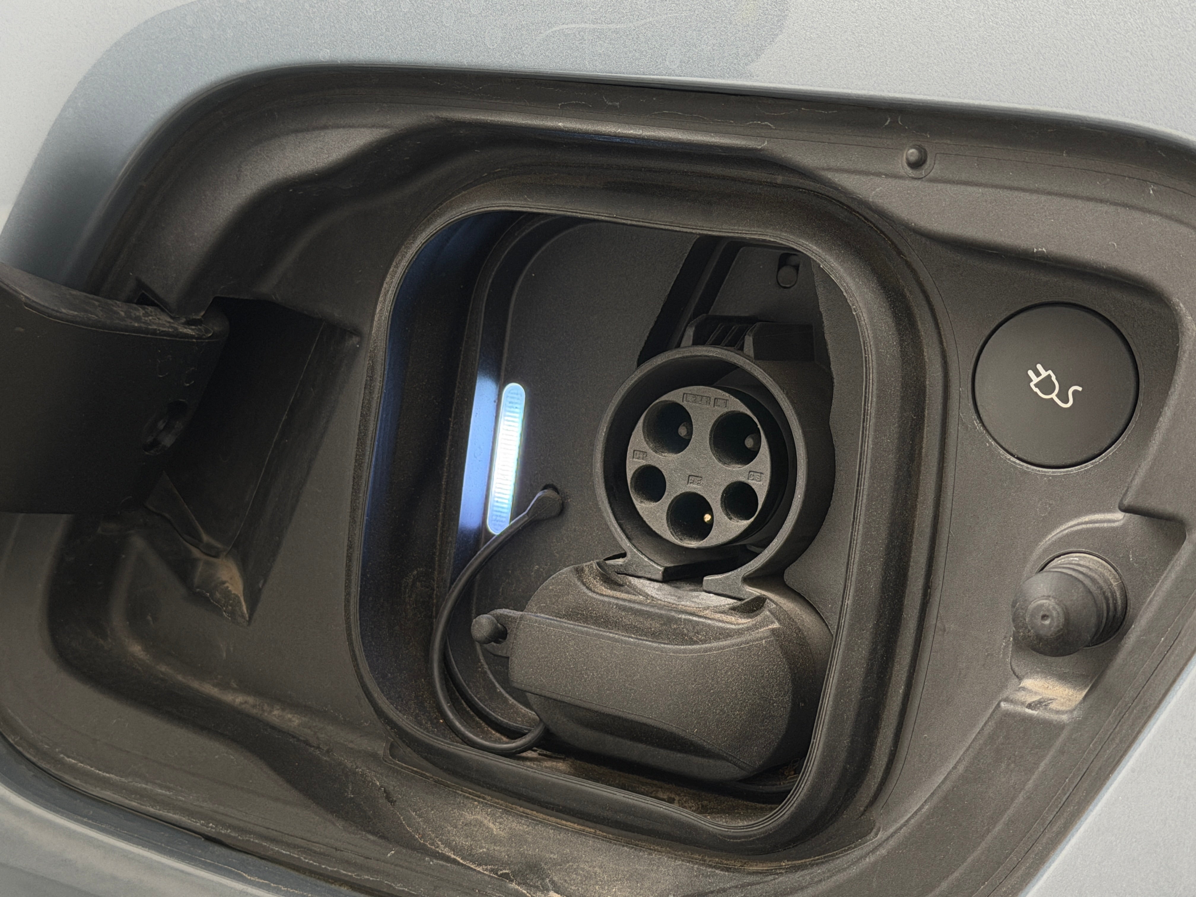 Used 2023 Volvo XC40 Plus with VIN YV4ED3UW4P2074706 for sale in Auburn, WA