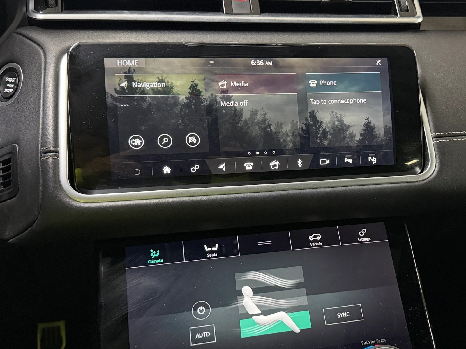 Thumbnail: 2018 Land Rover Range Rover Velar - 3