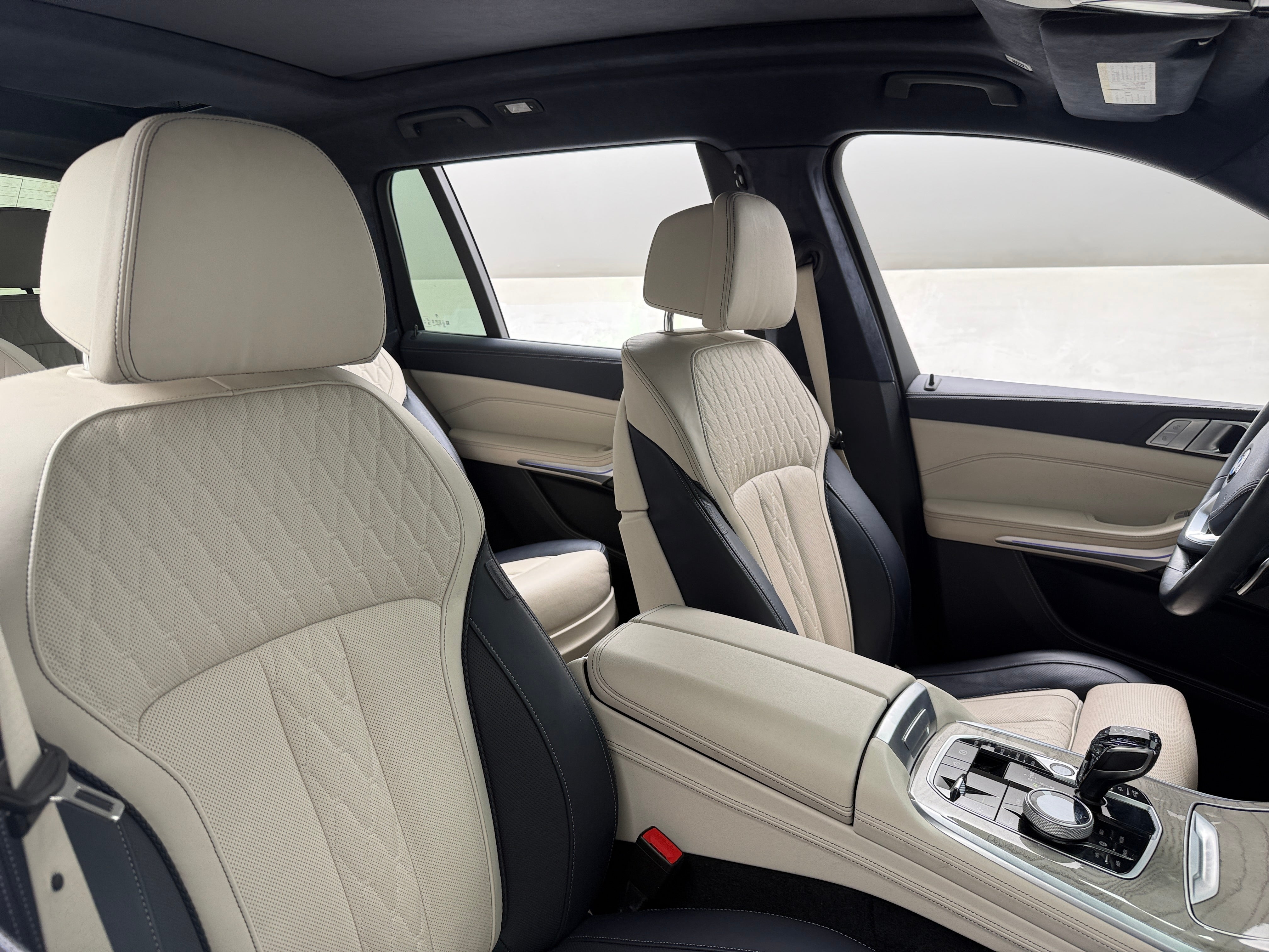 2021 BMW X7 40i