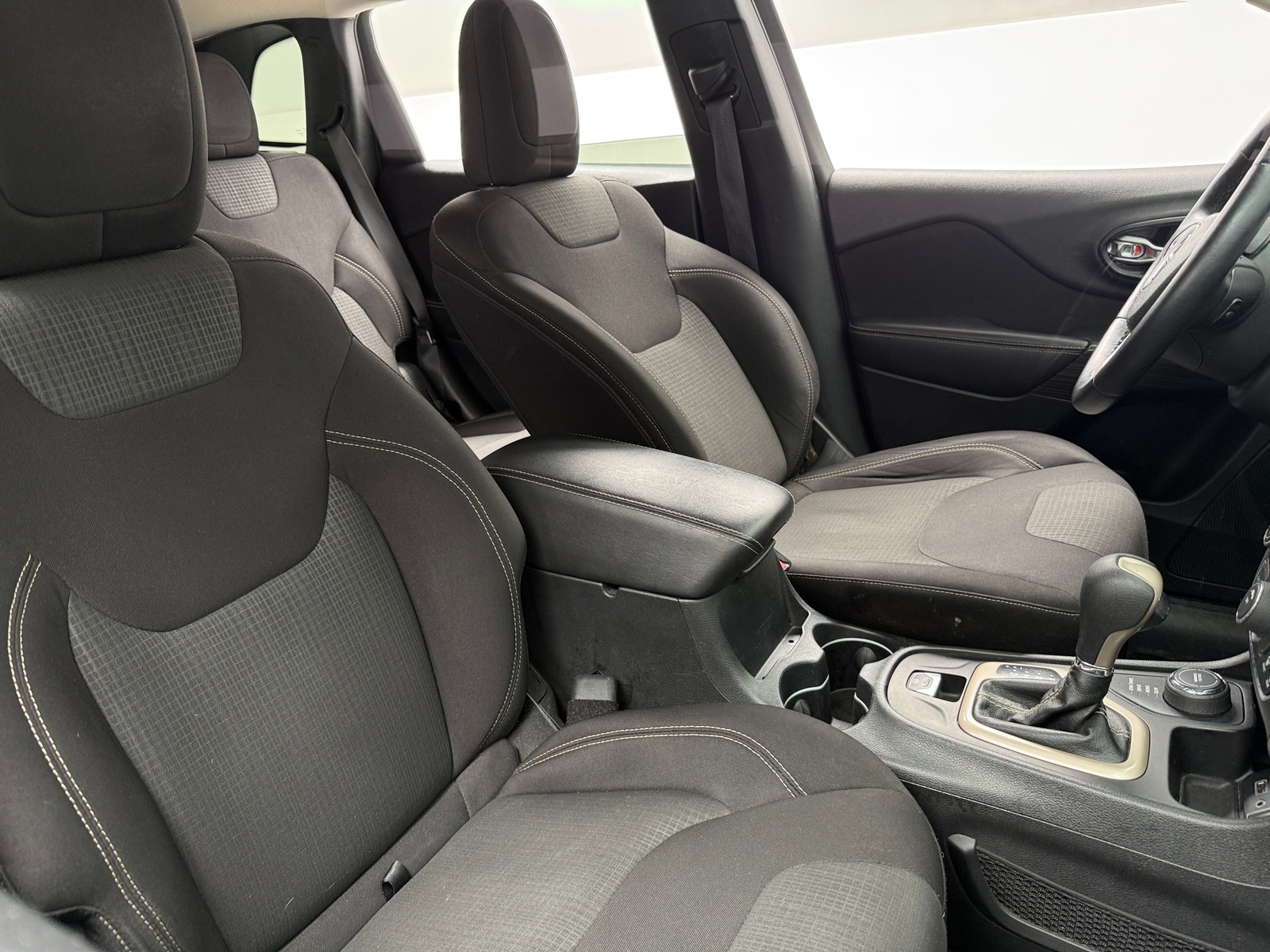 Thumbnail: 2015 Jeep Cherokee - 2