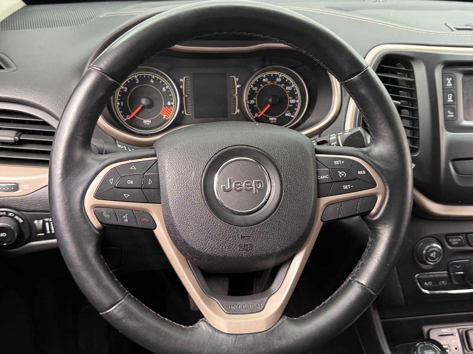Thumbnail: 2015 Jeep Cherokee - 5