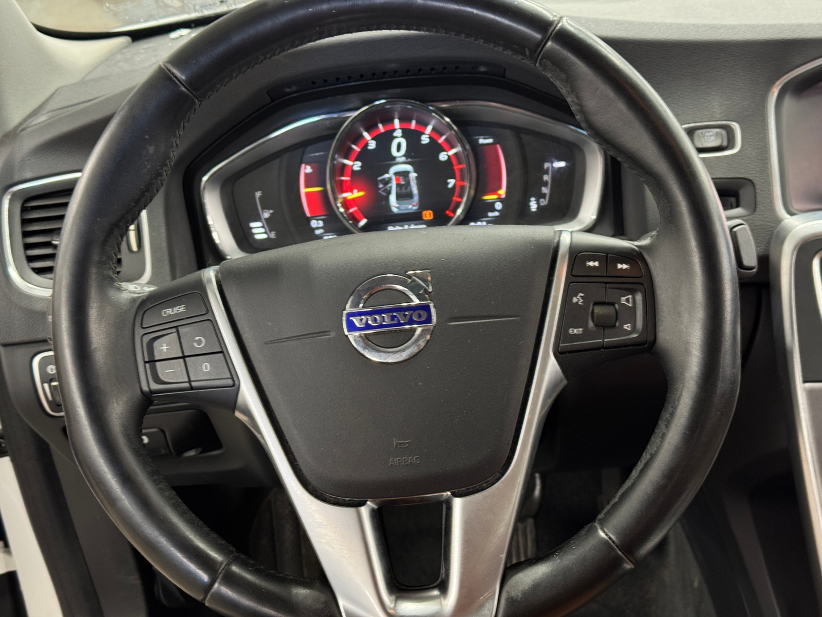 Thumbnail: 2018 Volvo S60 - 4
