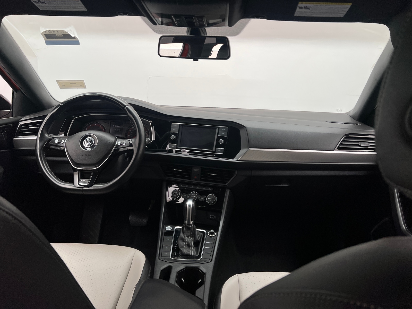 Thumbnail: 2019 Volkswagen Jetta - 2
