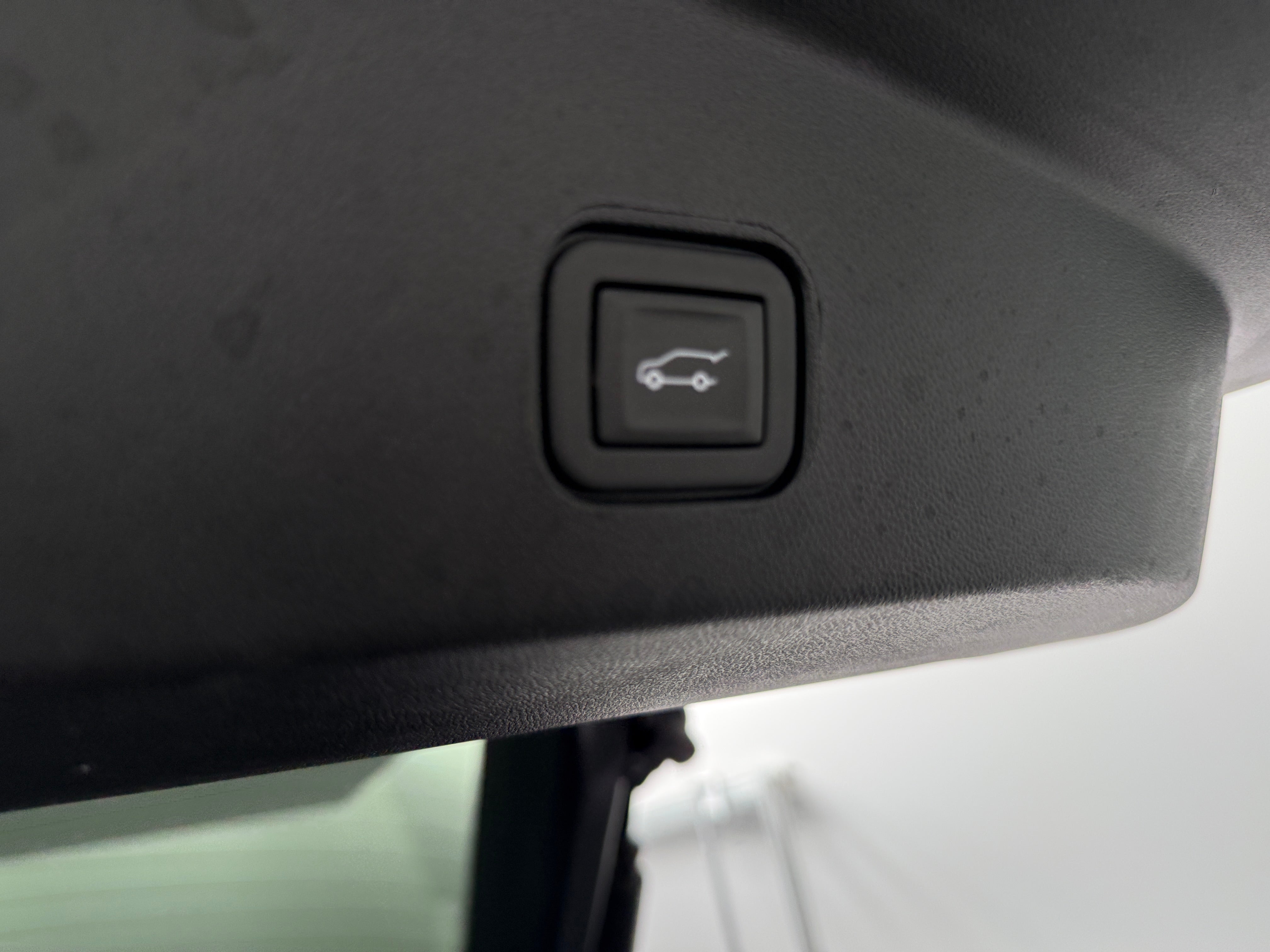 Used 2024 Cadillac LYRIQ Luxury 1 with VIN 1GYKPPRL8RZ102000 for sale in Auburn, WA