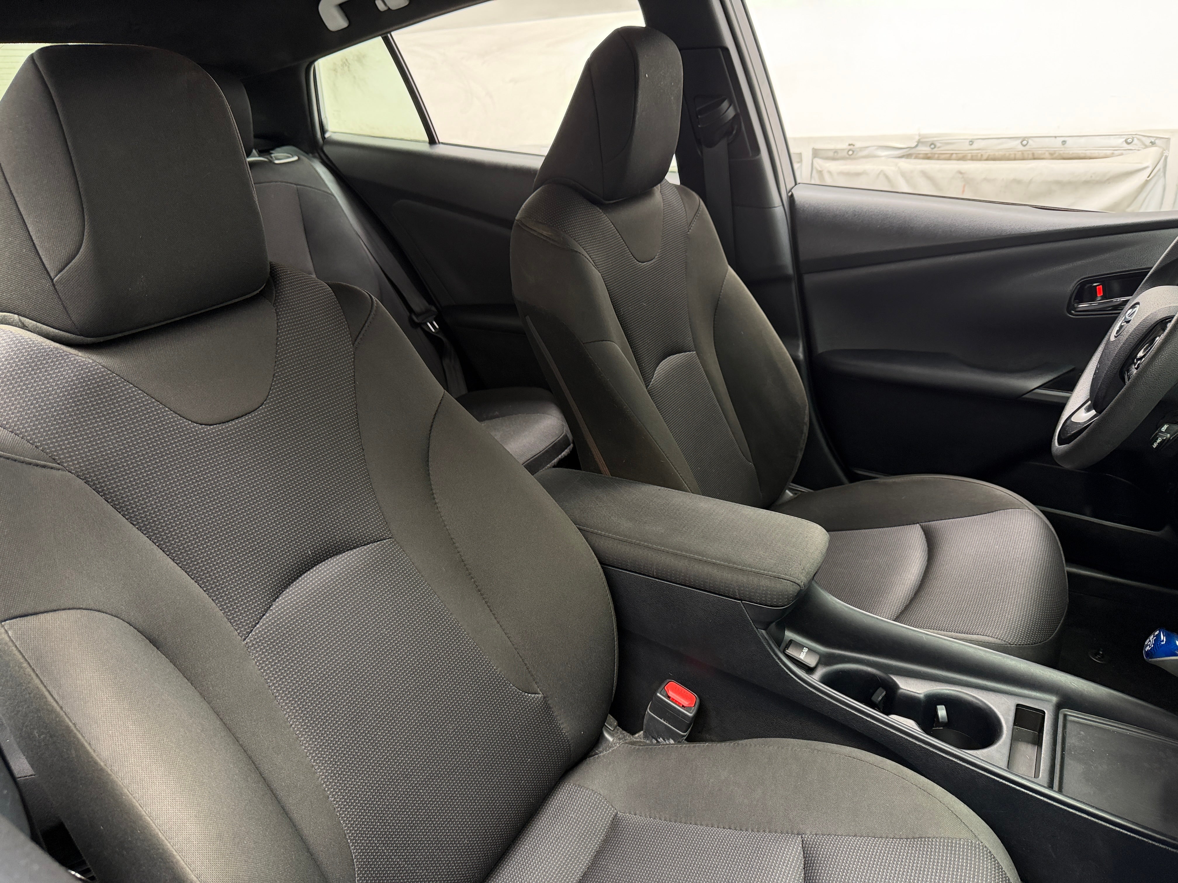 2022 Toyota Prius L Eco