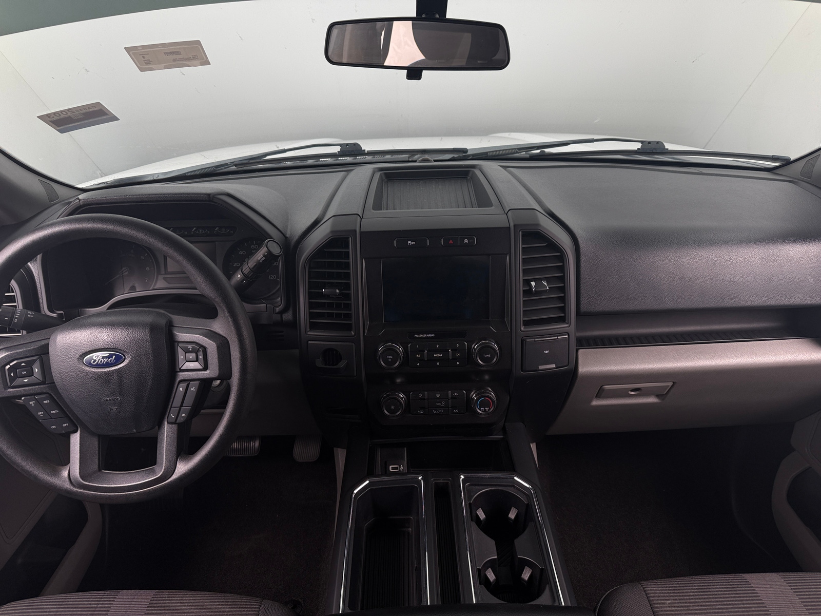 Thumbnail: 2020 Ford Econoline - 3