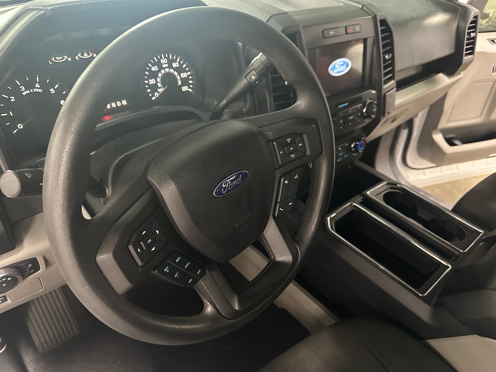 Thumbnail: 2020 Ford Econoline - 5