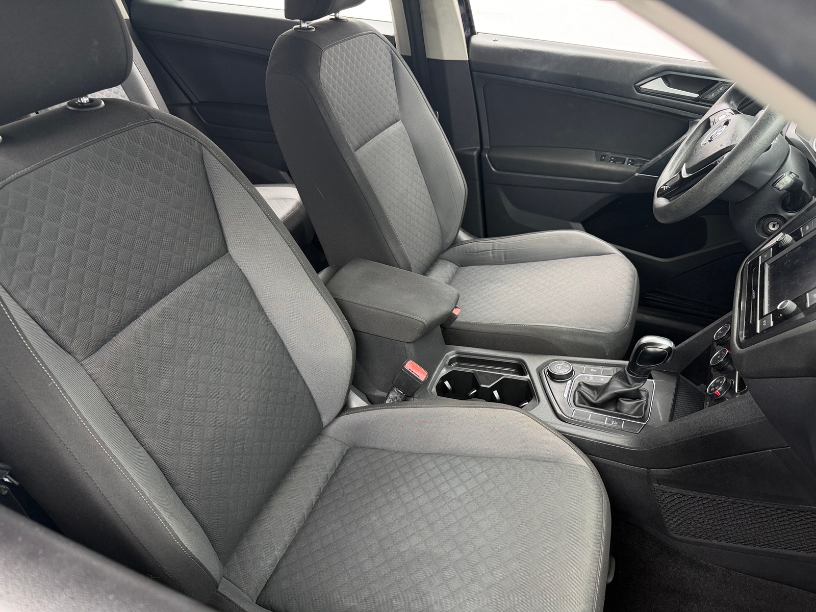 Thumbnail: 2018 Volkswagen Tiguan - 2