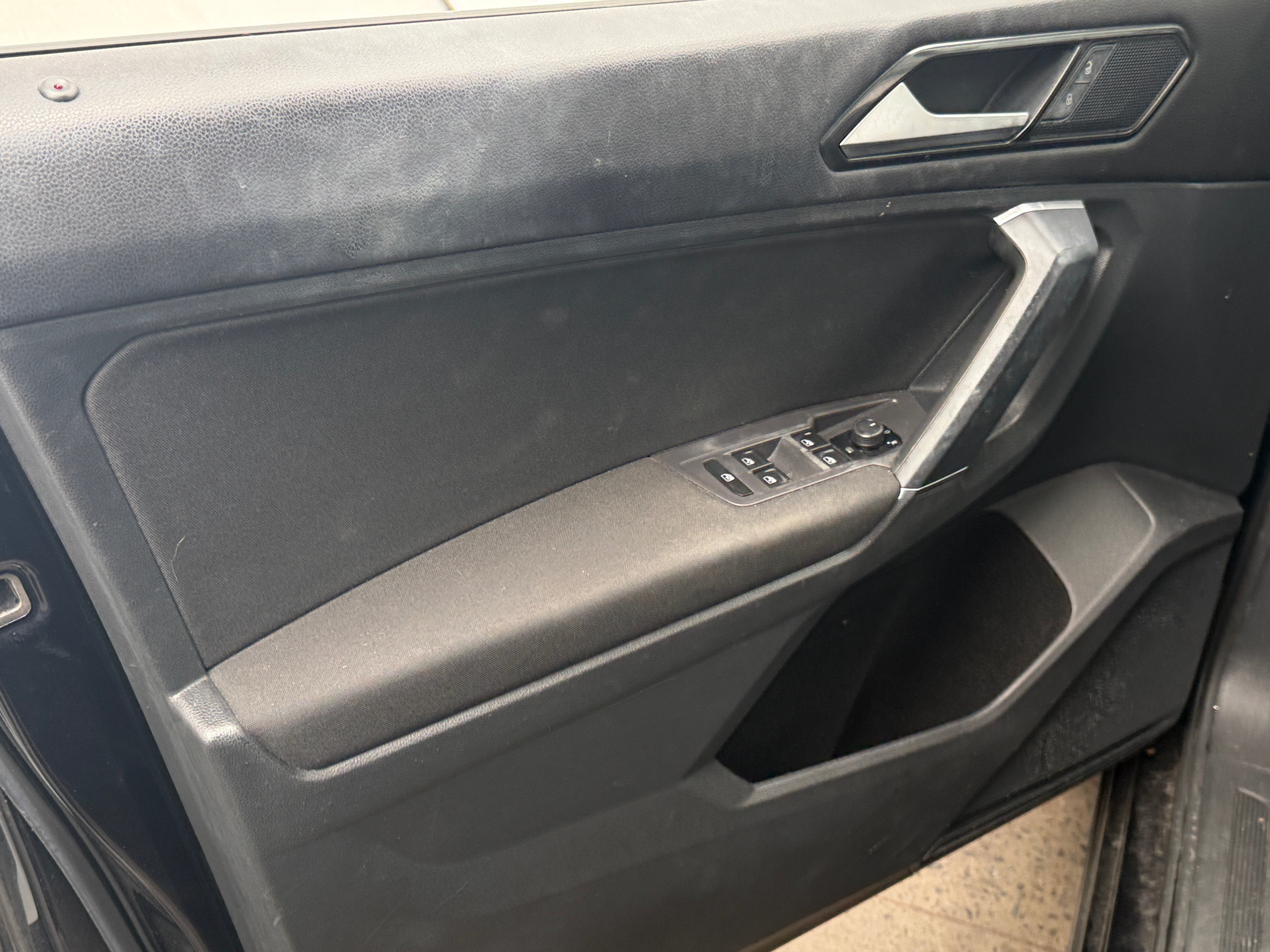 2018 Volkswagen Tiguan S