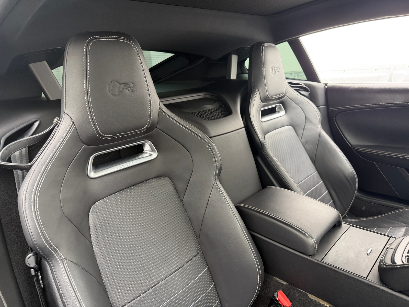 Thumbnail: 2018 Jaguar F-Type - 2