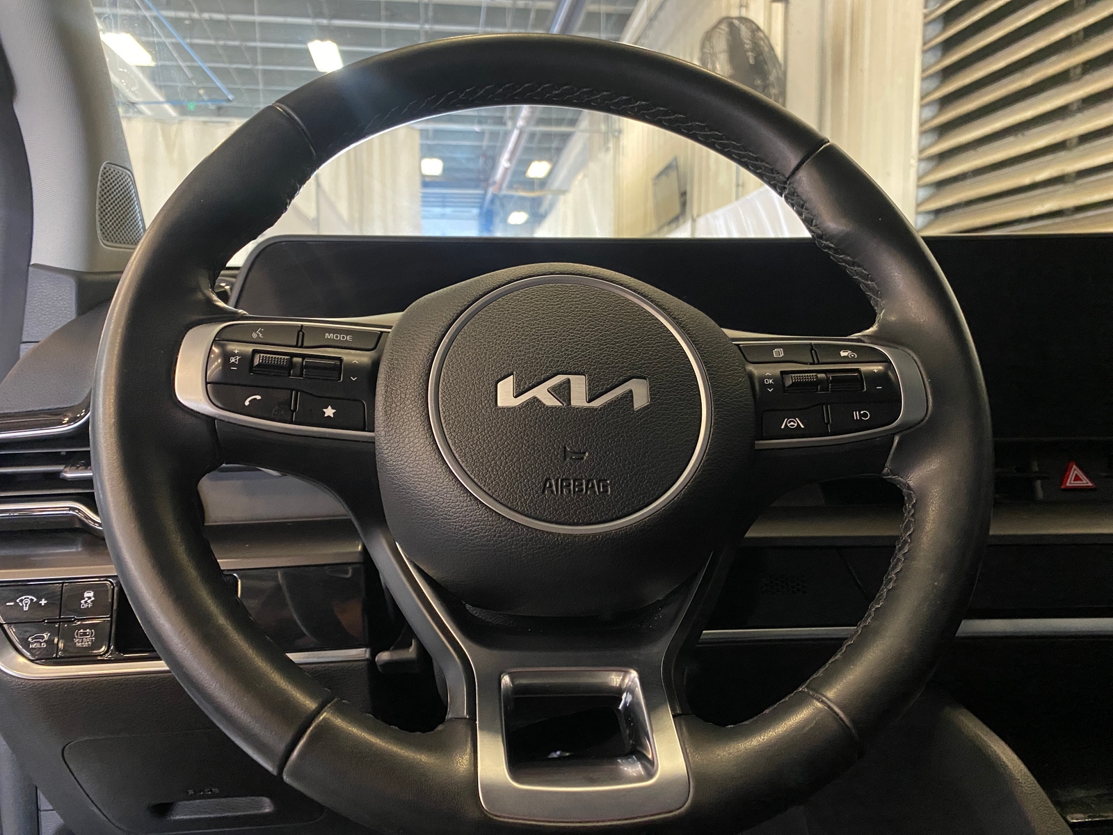Thumbnail: 2025 Kia Sportage - 4