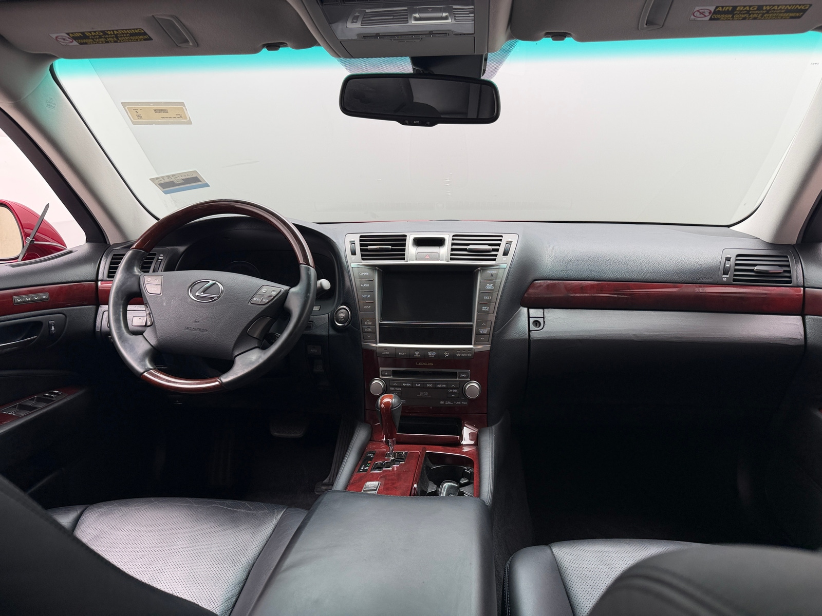 Thumbnail: 2010 Lexus LS - 3