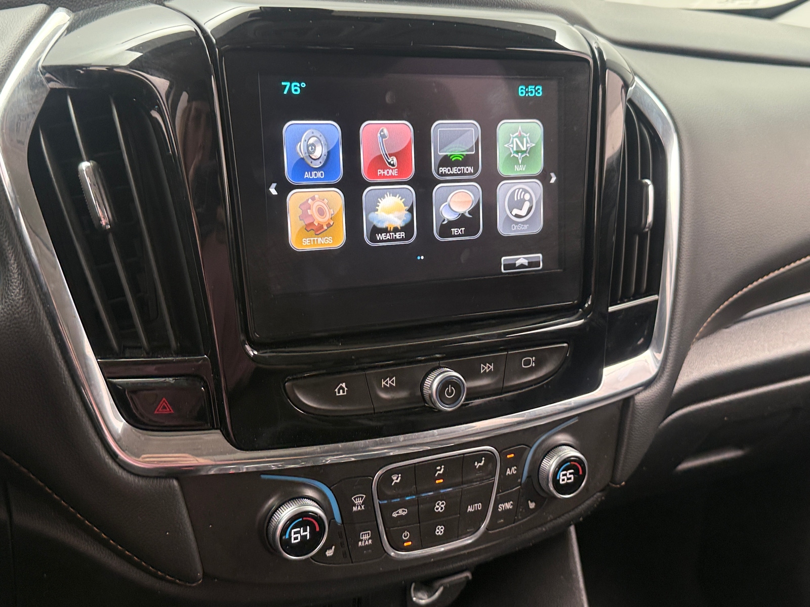 Thumbnail: 2018 Chevrolet Traverse - 3