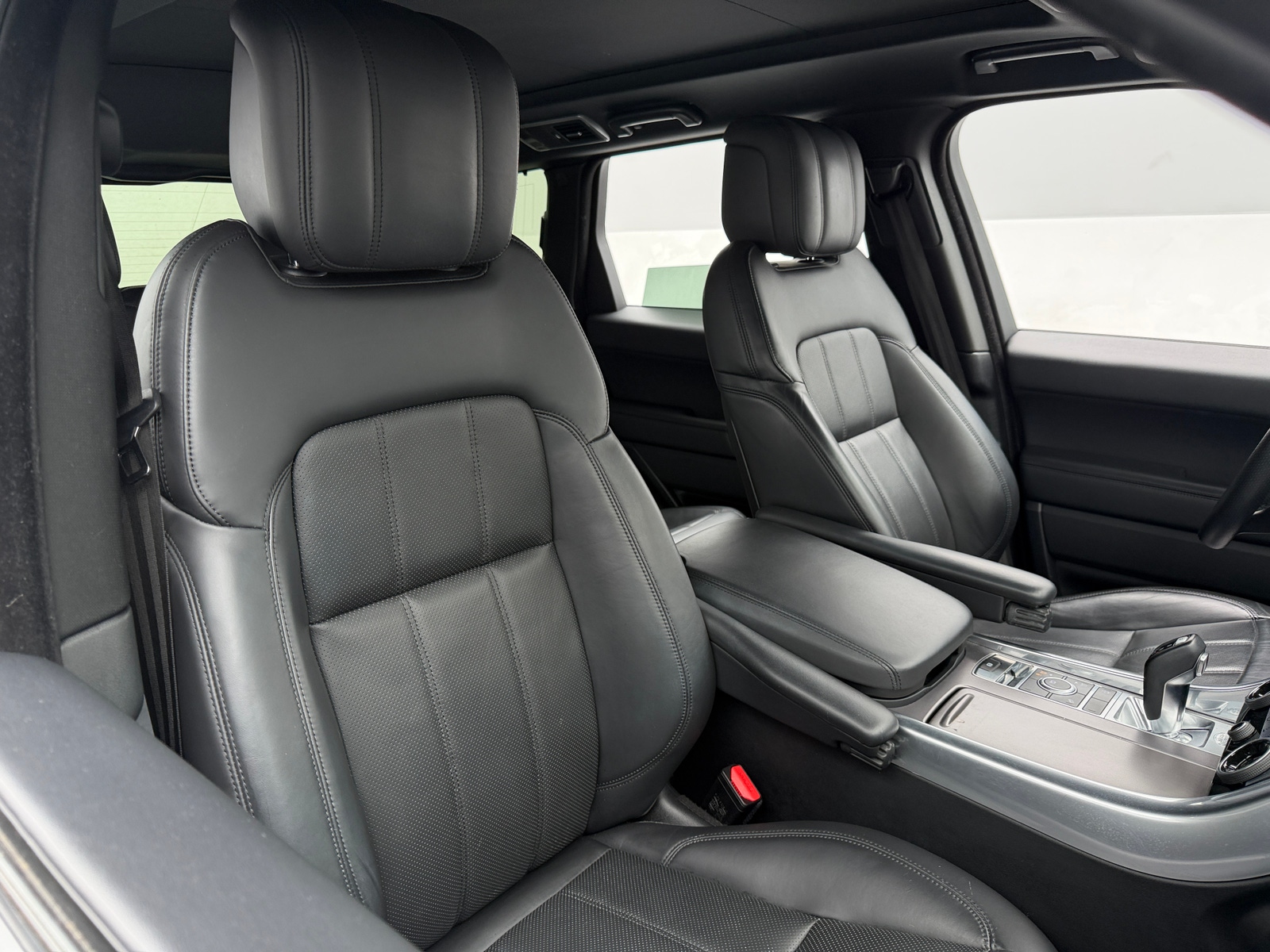 Thumbnail: 2019 Land Rover Range Rover Sport - 2