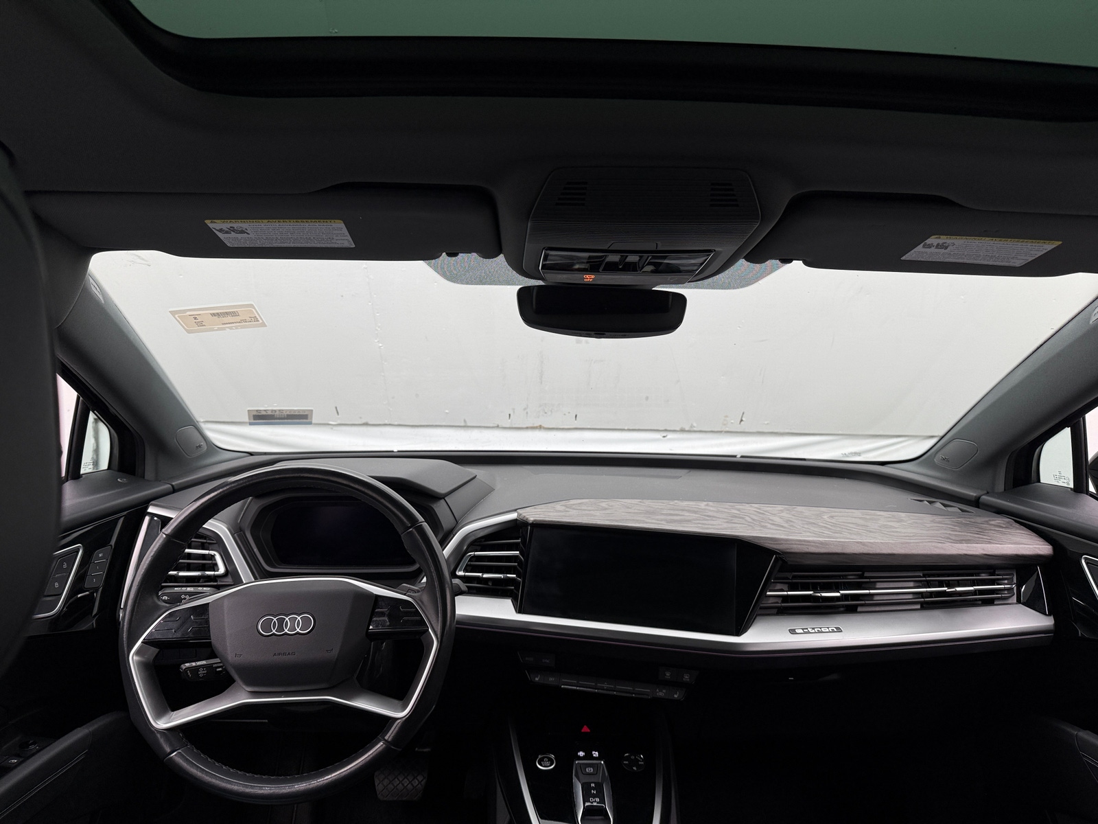 Thumbnail: 2023 Audi Q4 e-tron - 2