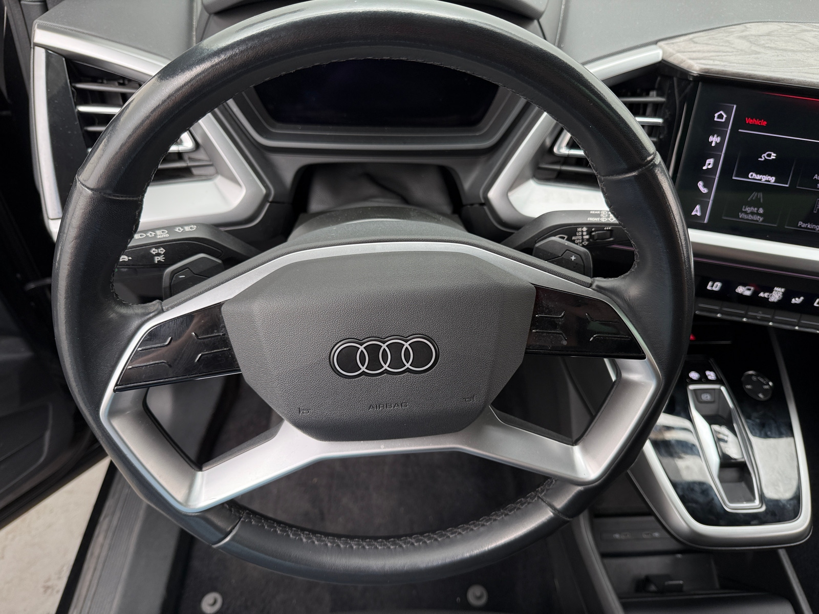 Thumbnail: 2023 Audi Q4 e-tron - 4