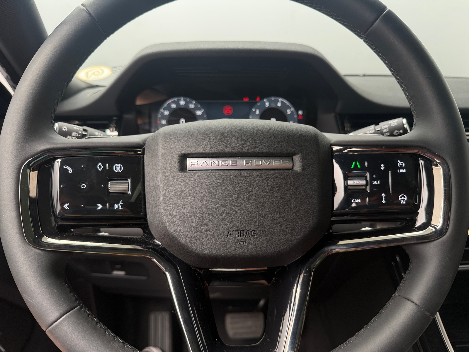 Thumbnail: 2026 Land Rover Range Rover Evoque - 4