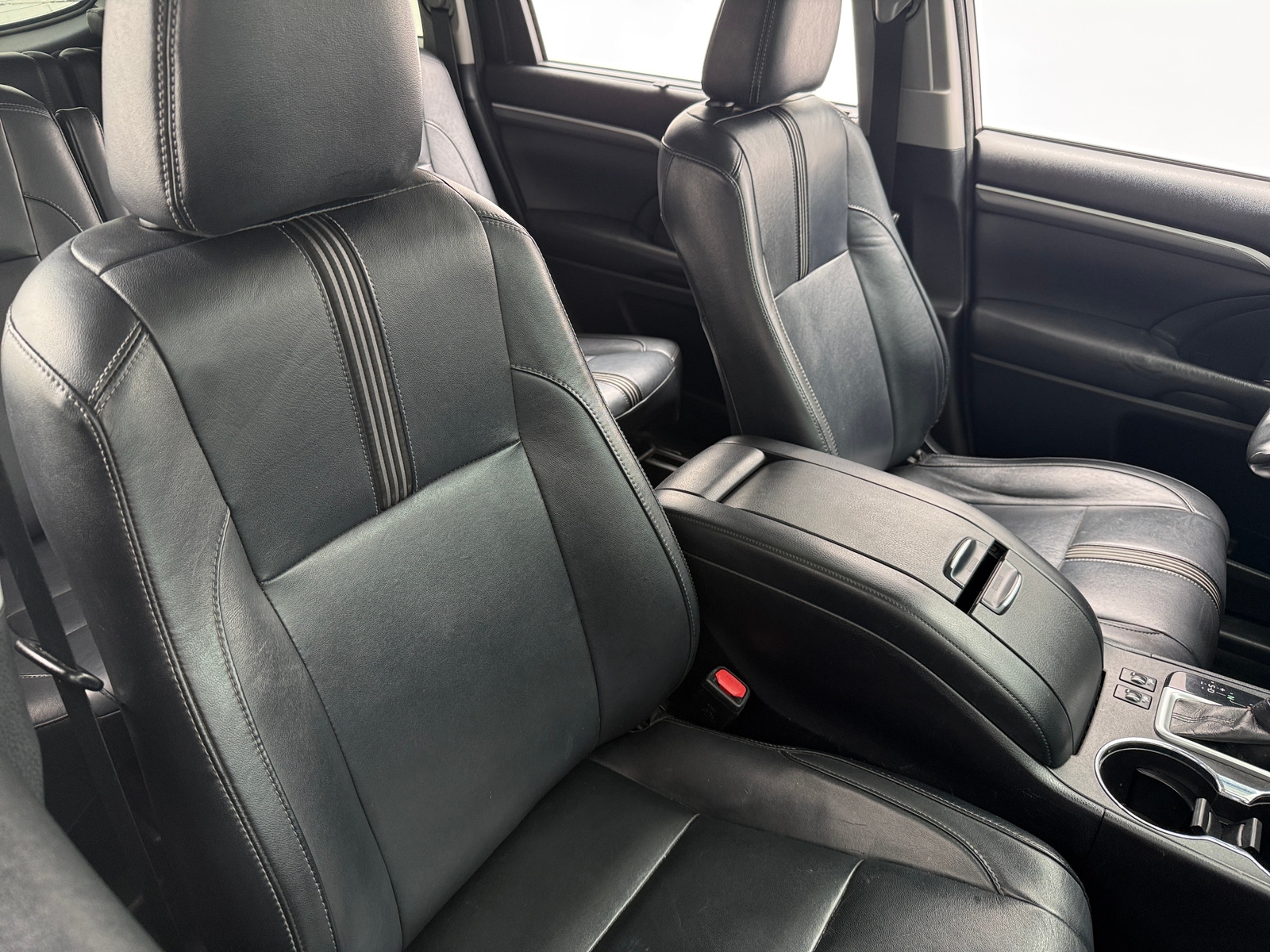 Thumbnail: 2018 Toyota Highlander - 2