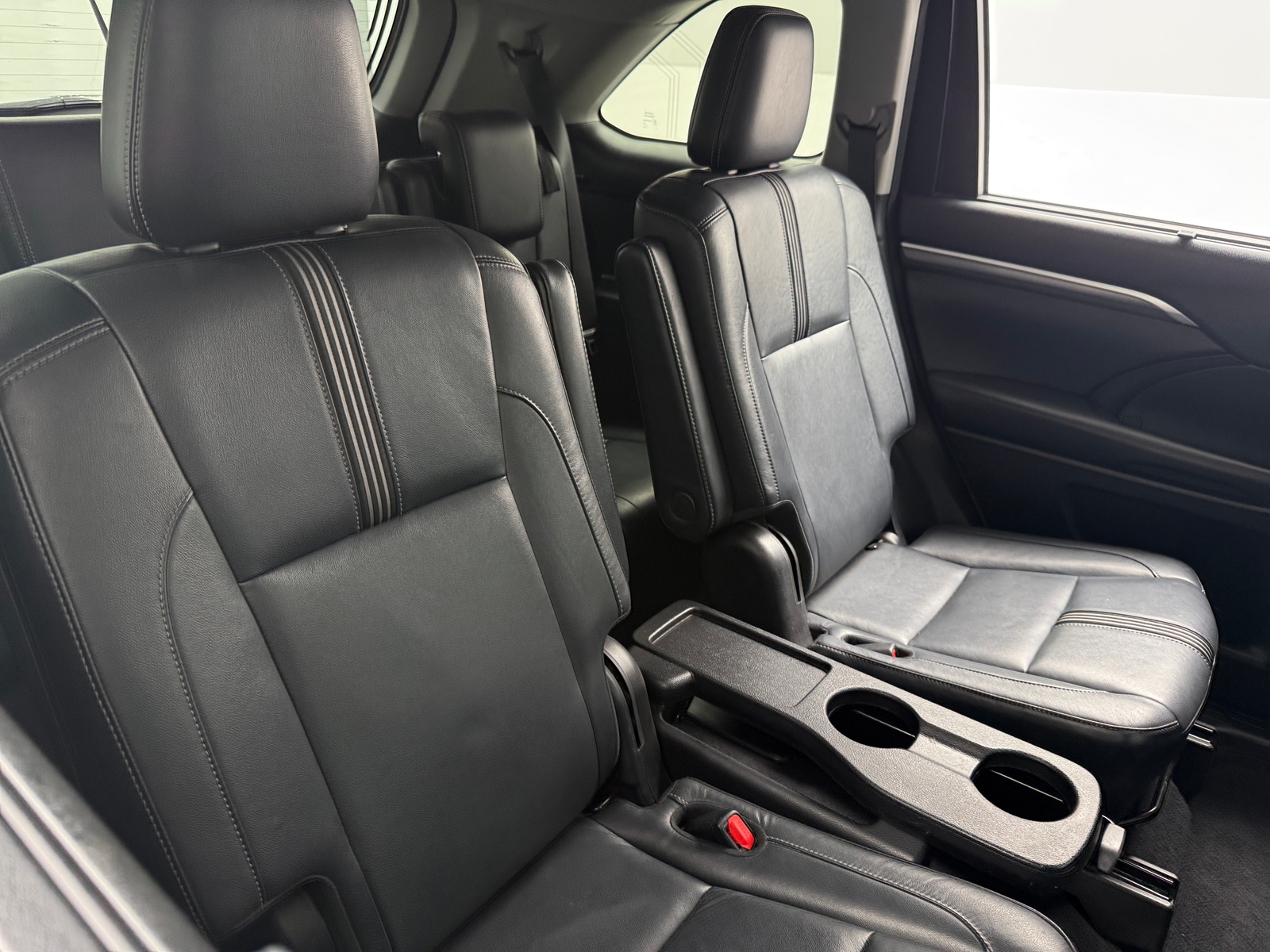Thumbnail: 2018 Toyota Highlander - 6