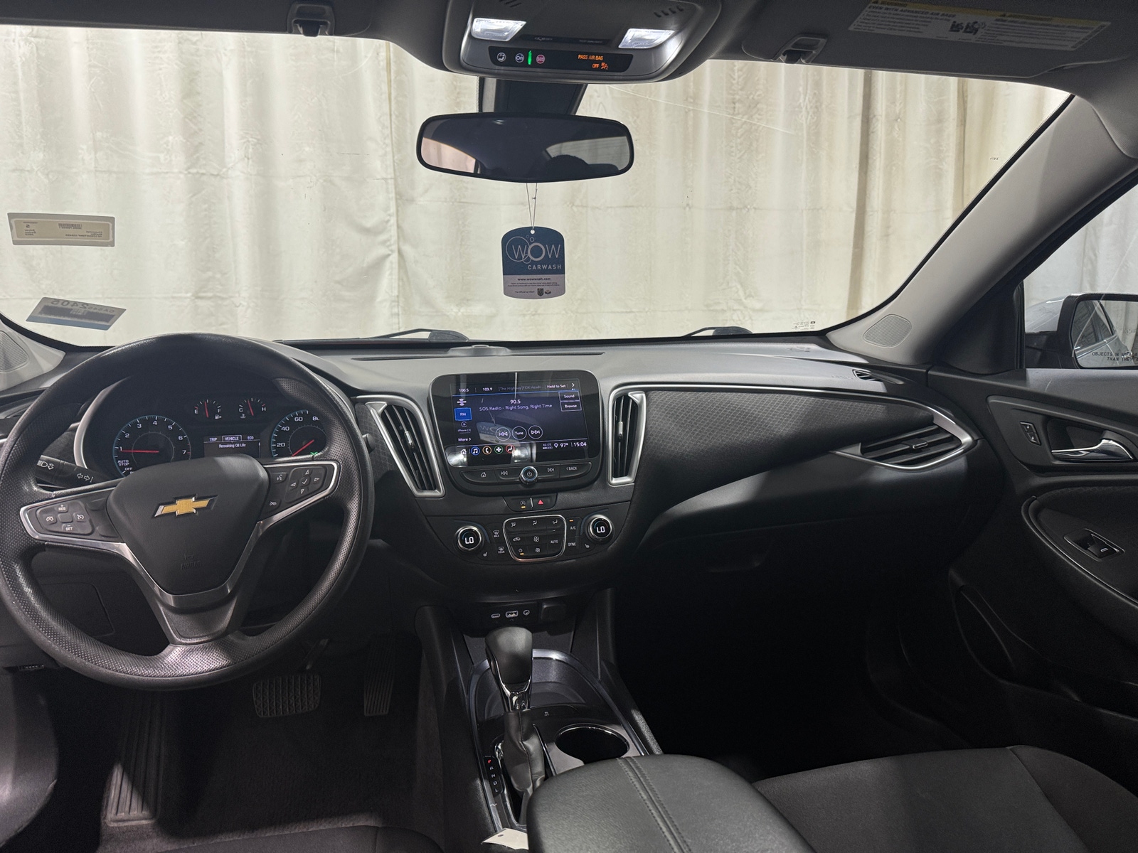 Thumbnail: 2022 Chevrolet Malibu - 3