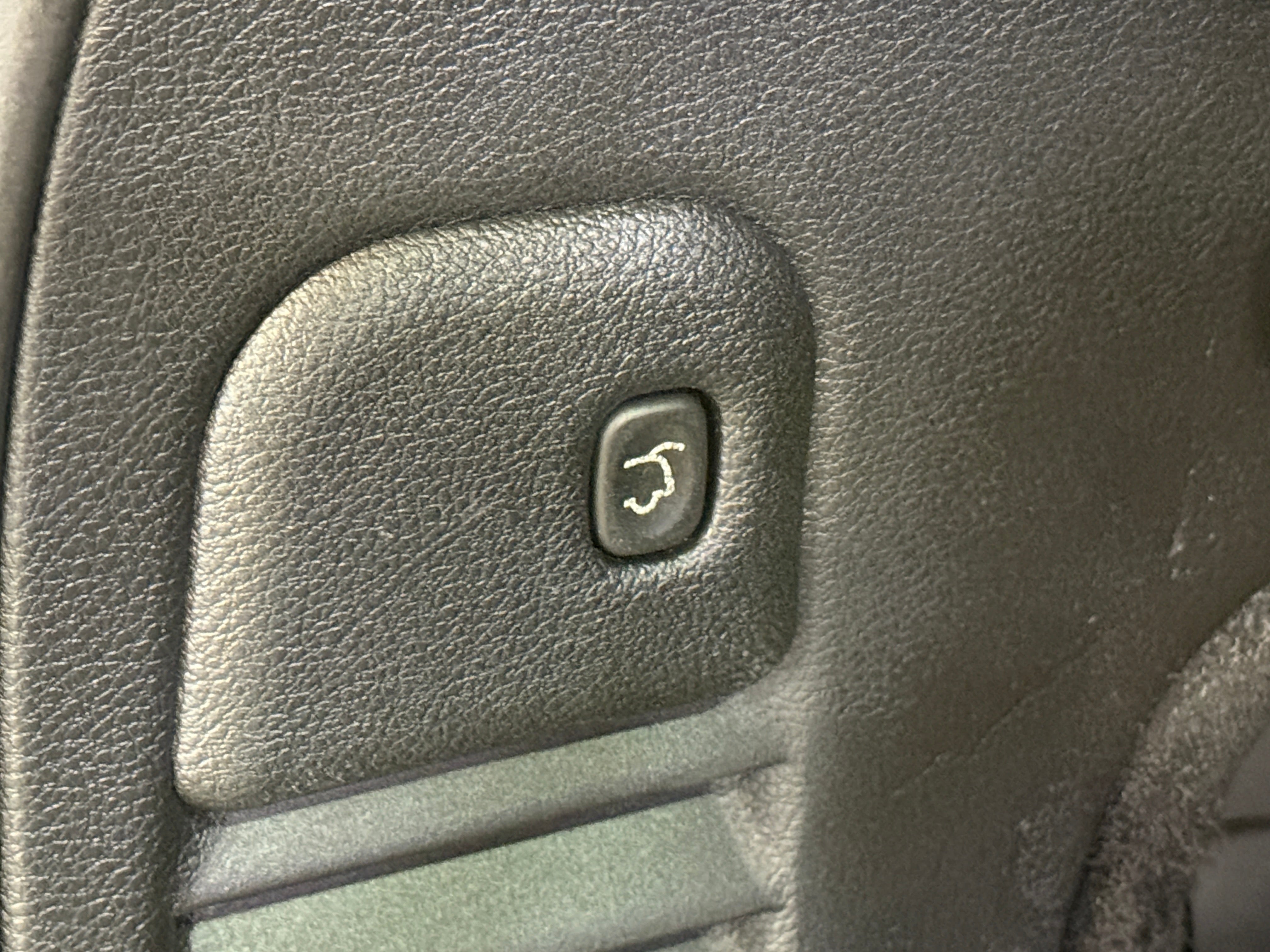 1C4RJFBG5GC405104