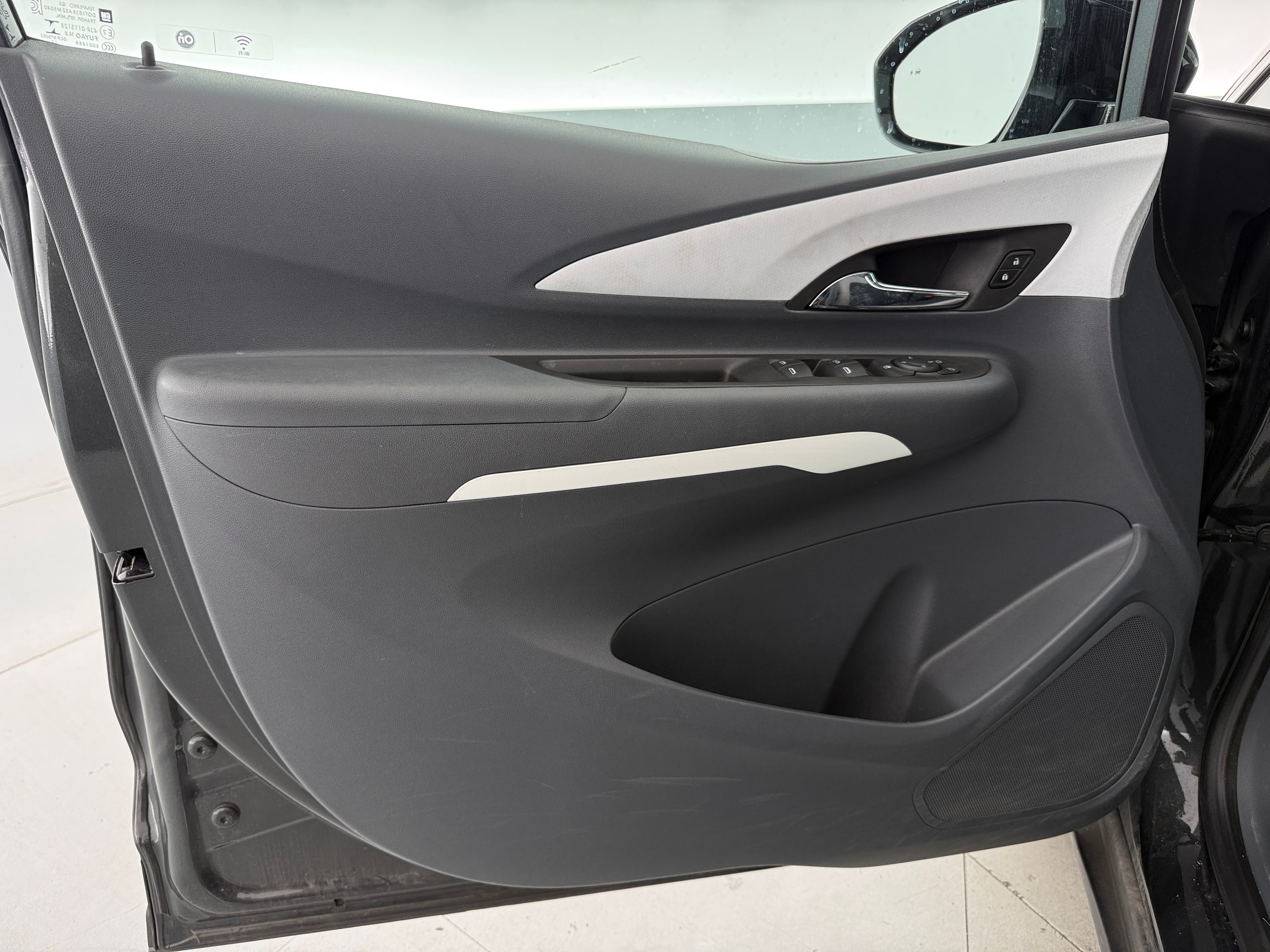 Used 2020 Chevrolet Bolt EV LT with VIN 1G1FY6S00L4108403 for sale in Auburn, WA