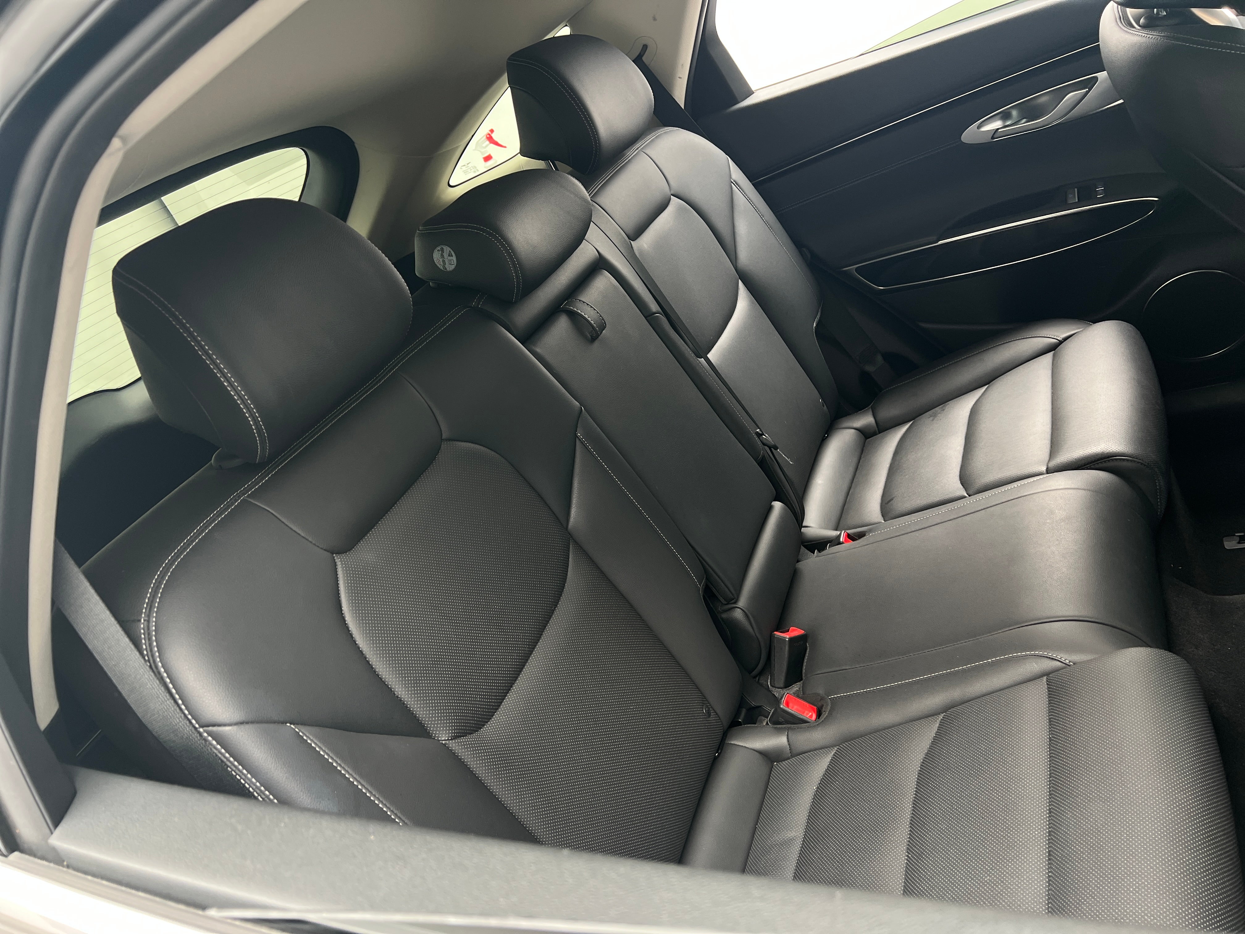 2025 GENESIS GV70