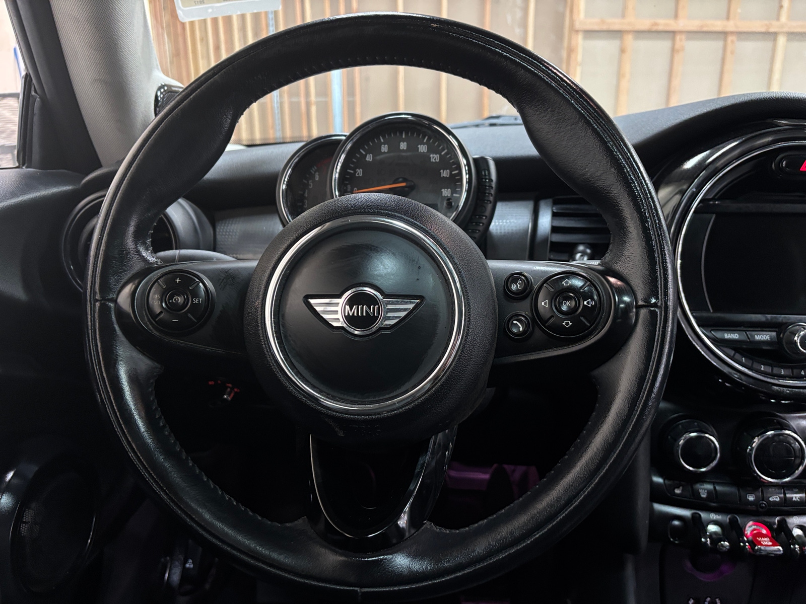 Thumbnail: 2017 MINI Cooper Hardtop - 4