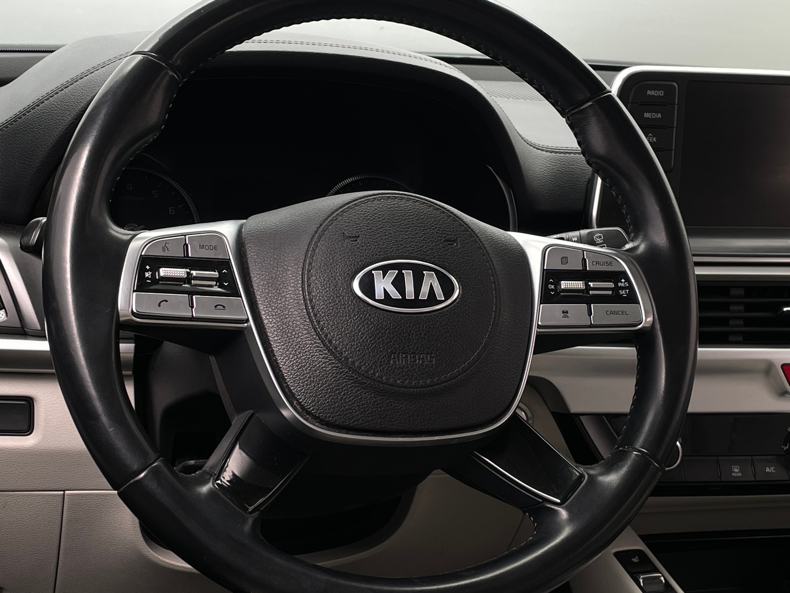 Thumbnail: 2021 Kia Telluride - 4
