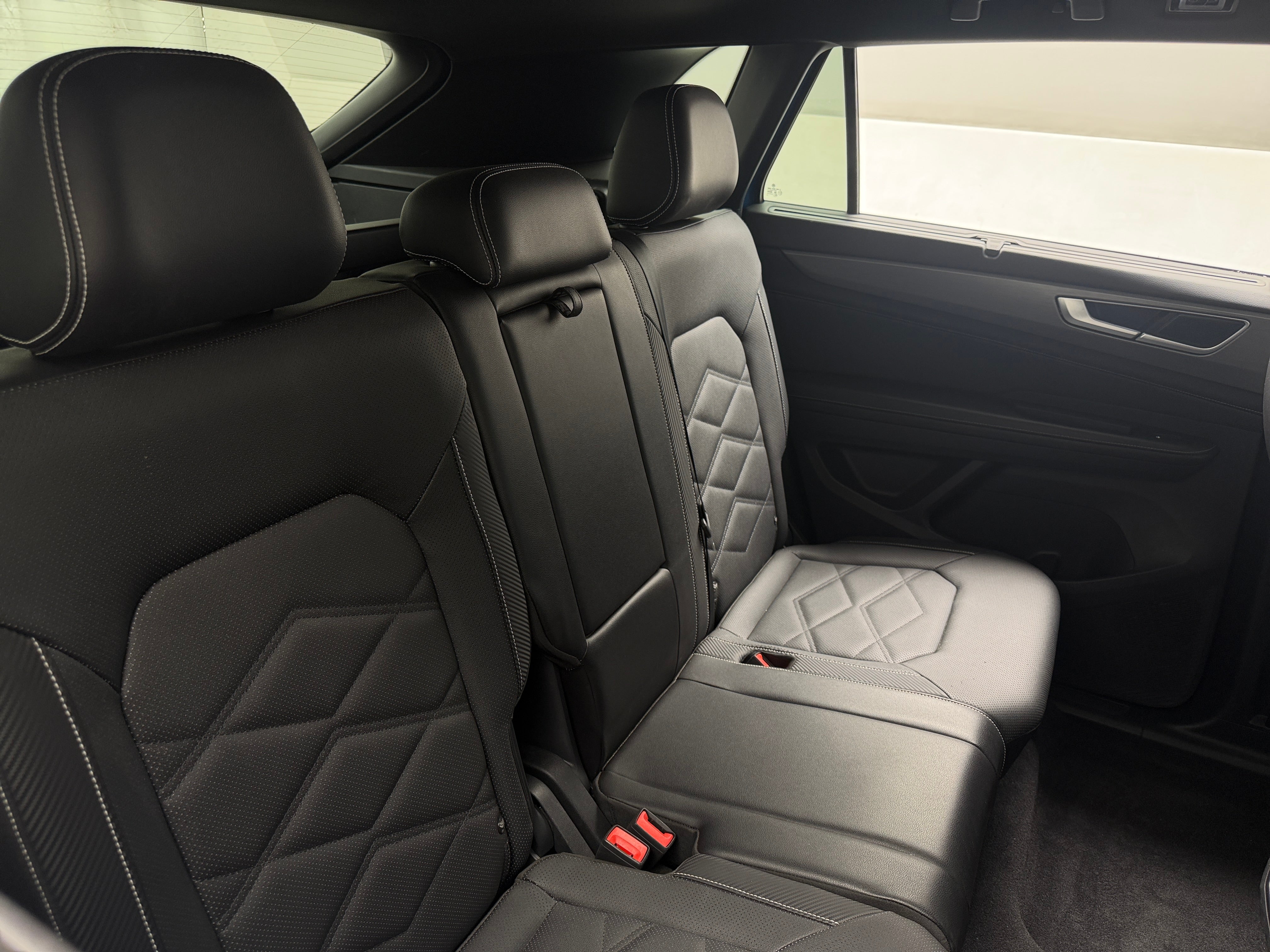 2024 Volkswagen Atlas Cross Sport