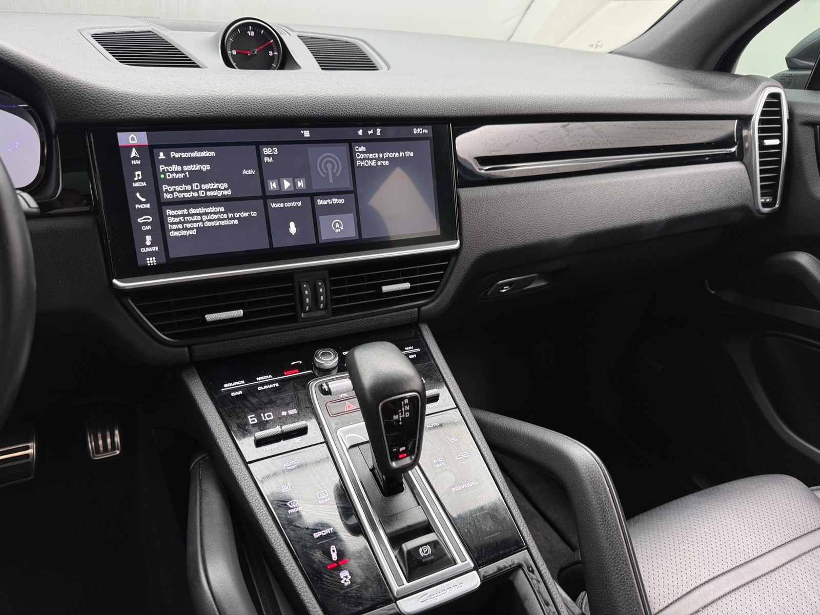 Thumbnail: 2019 Porsche Cayenne - 3