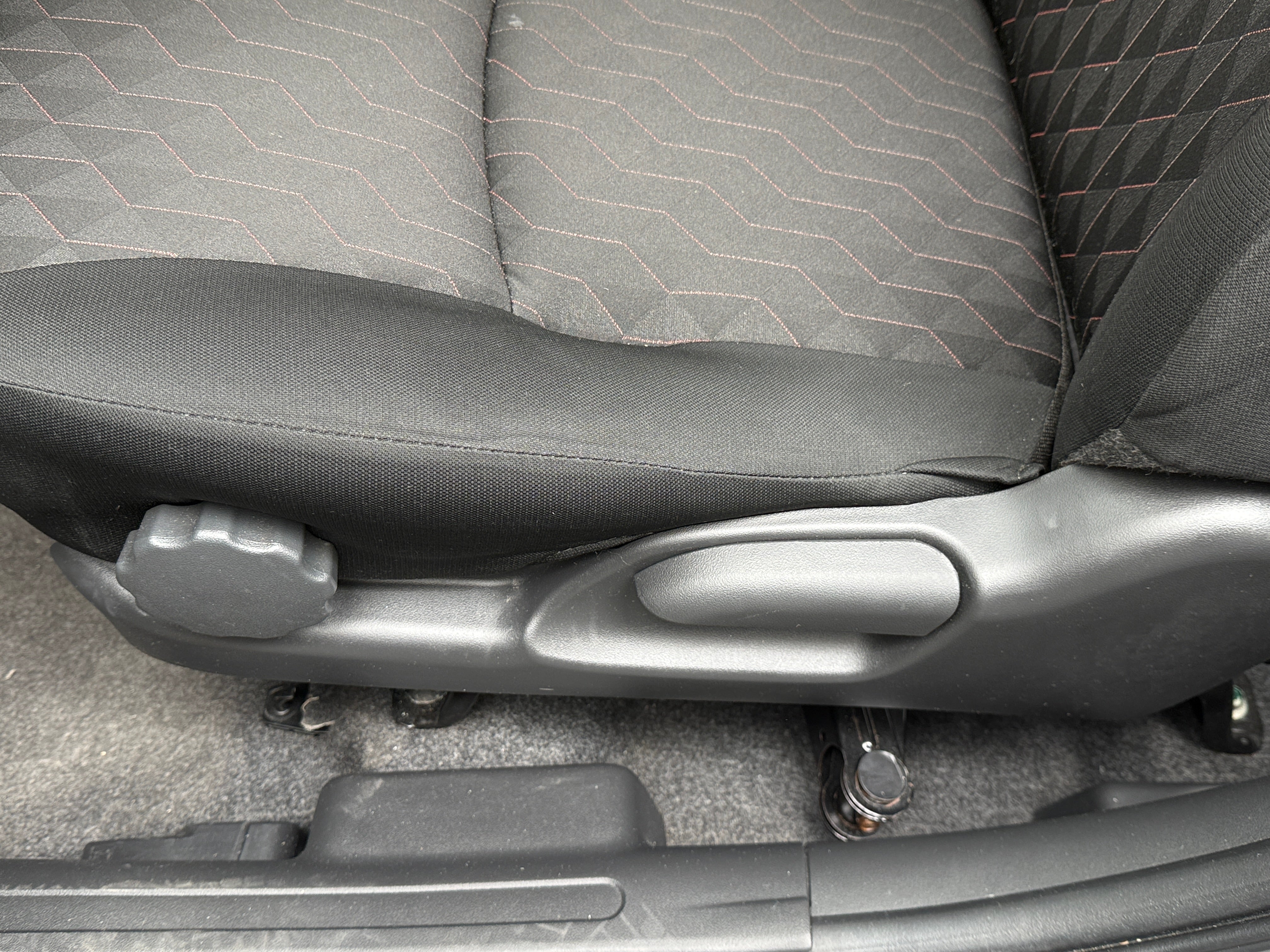 2021 Mitsubishi Mirage ES