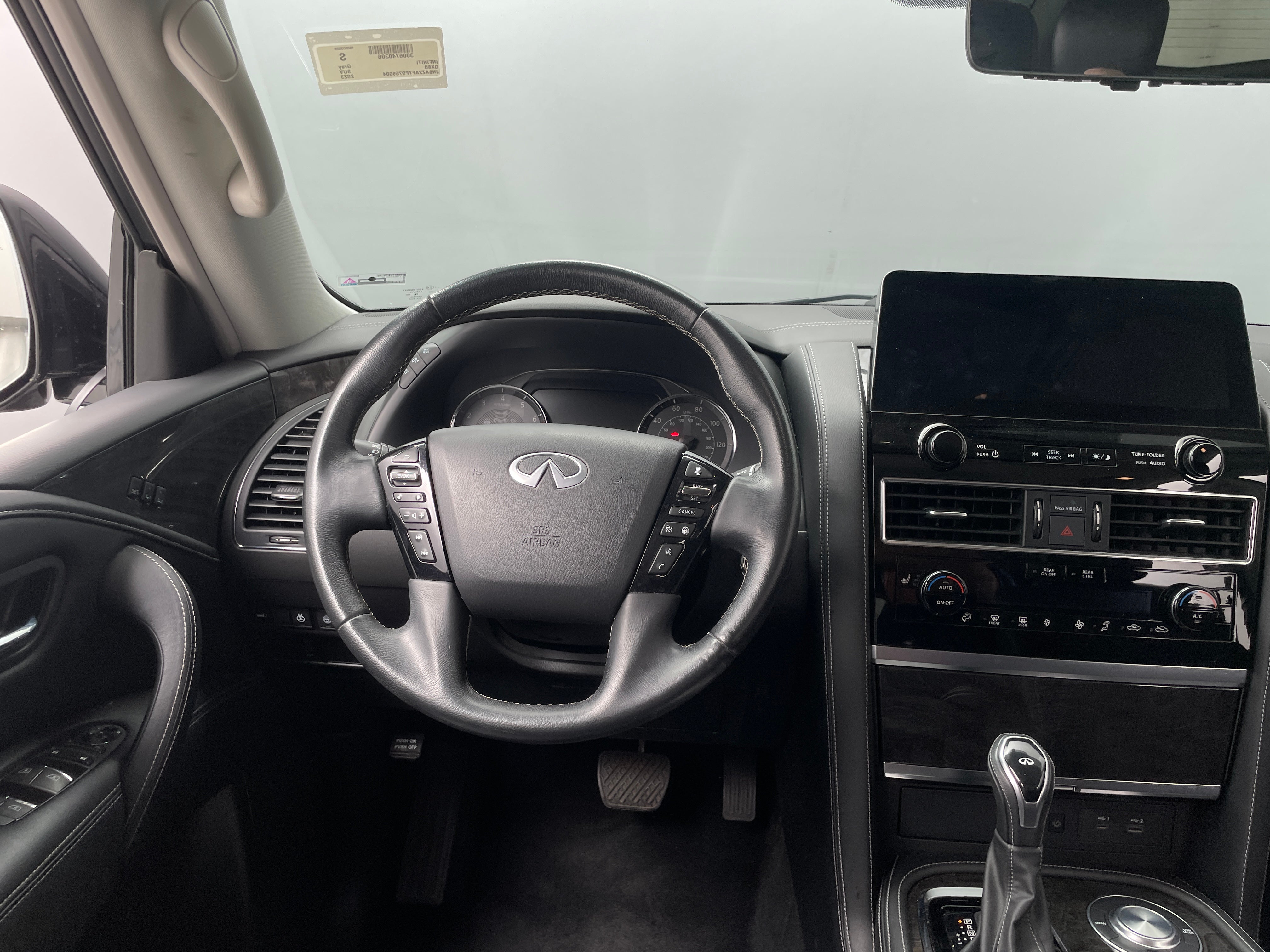 2023 INFINITI QX80