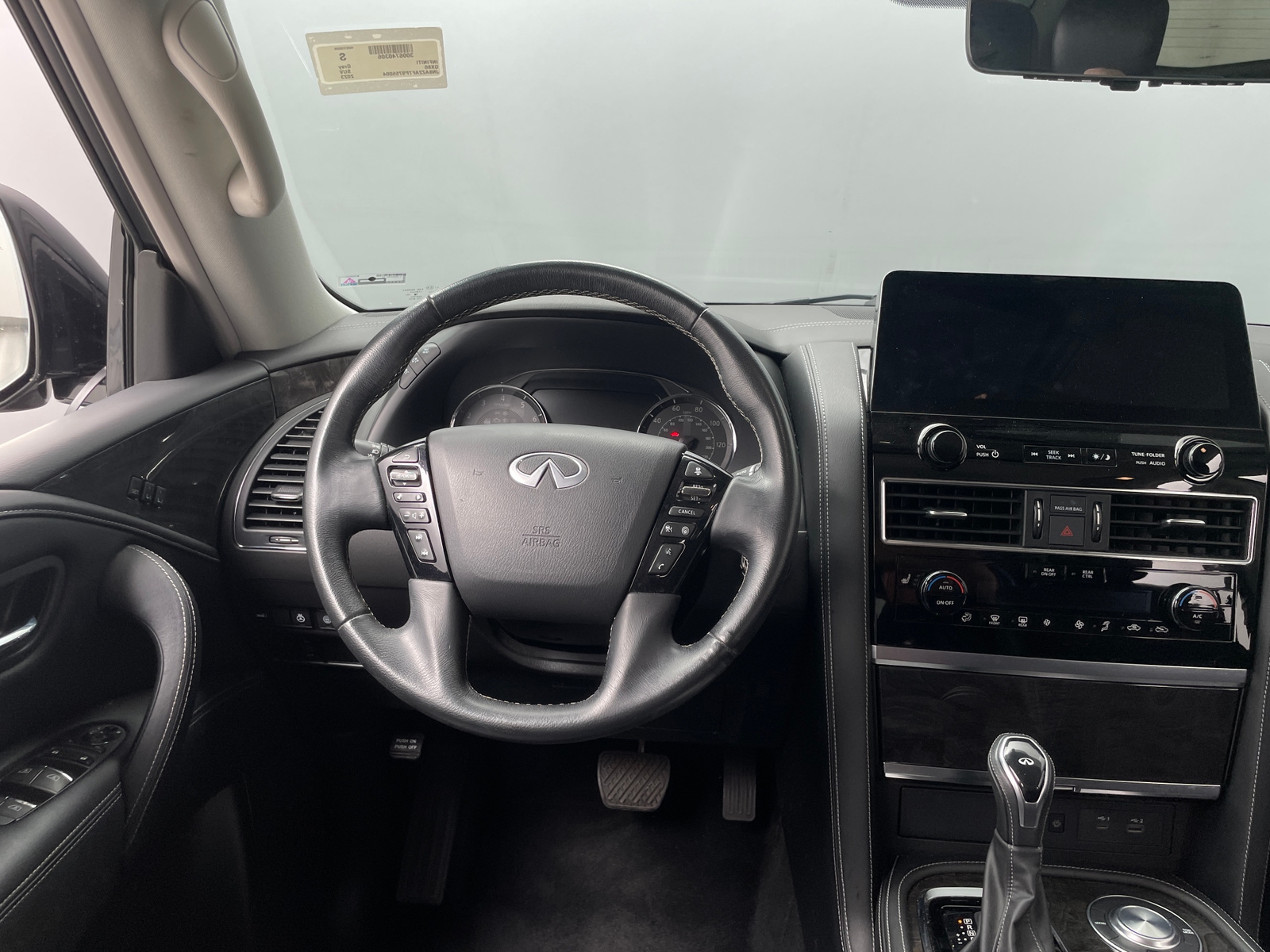 Thumbnail: 2023 INFINITI QX80 - 4