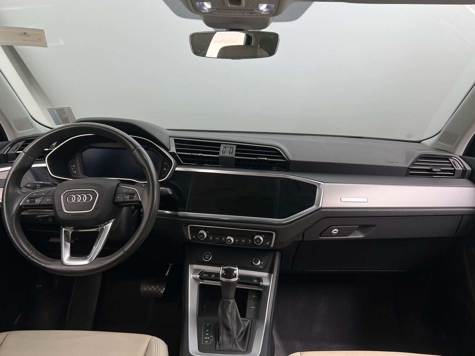 Thumbnail: 2023 Audi Q3 - 3