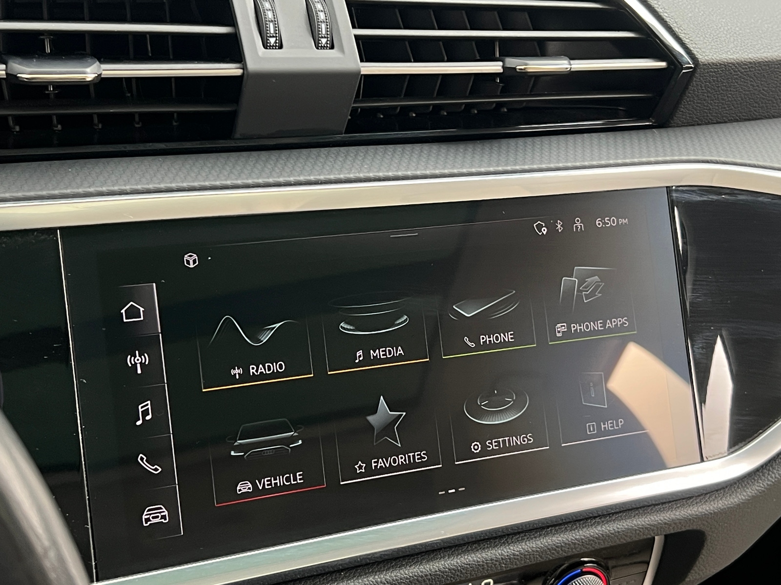 Thumbnail: 2023 Audi Q3 - 4