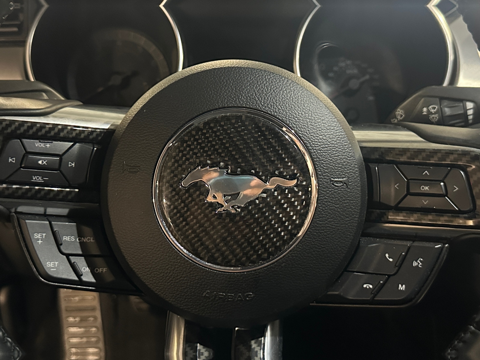 Thumbnail: 2022 Ford Mustang - 4