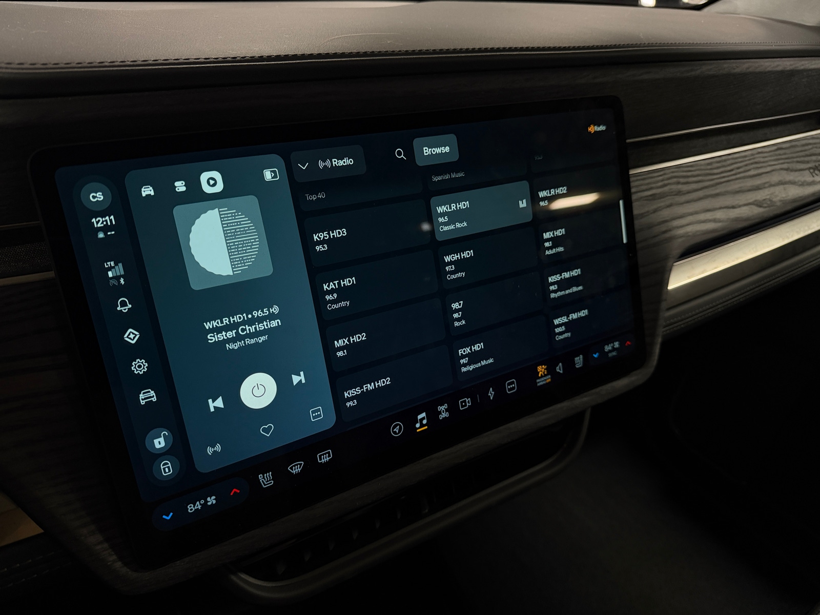 Thumbnail: 2025 Rivian R1S - 3