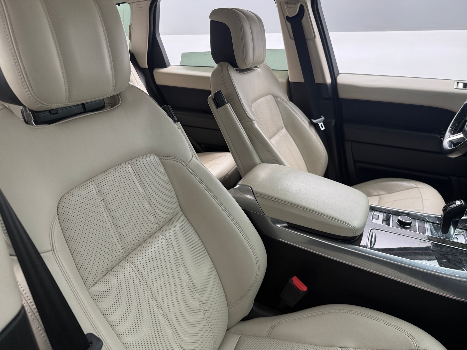 Thumbnail: 2019 Land Rover Range Rover Sport - 2